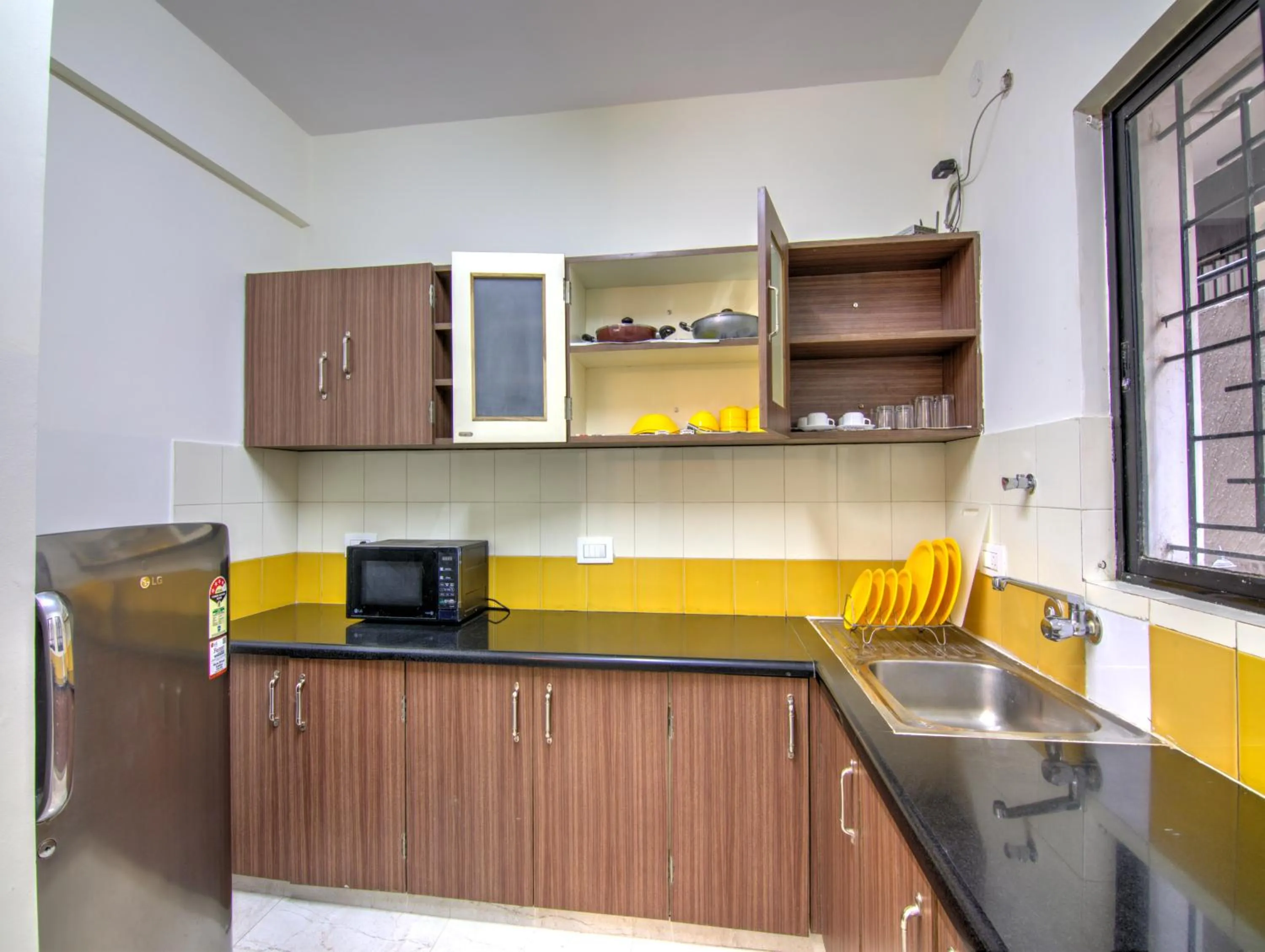 Sunshine Suites Grand Deluxe