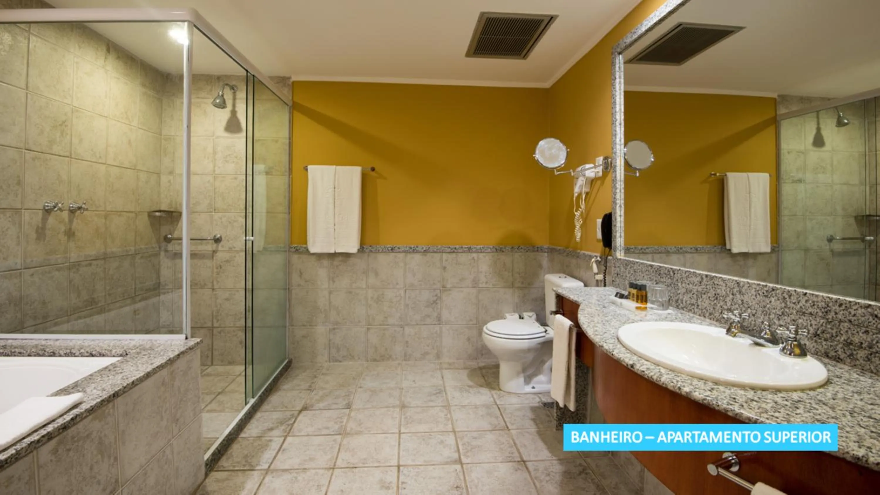 Bathroom in Vila Galé Eco Resort Angra - All Inclusive