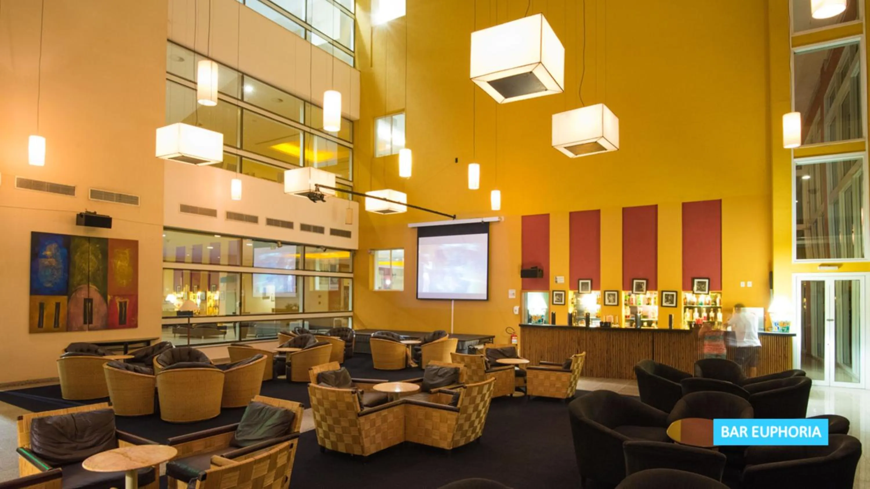 Lounge or bar in Vila Galé Eco Resort Angra - All Inclusive