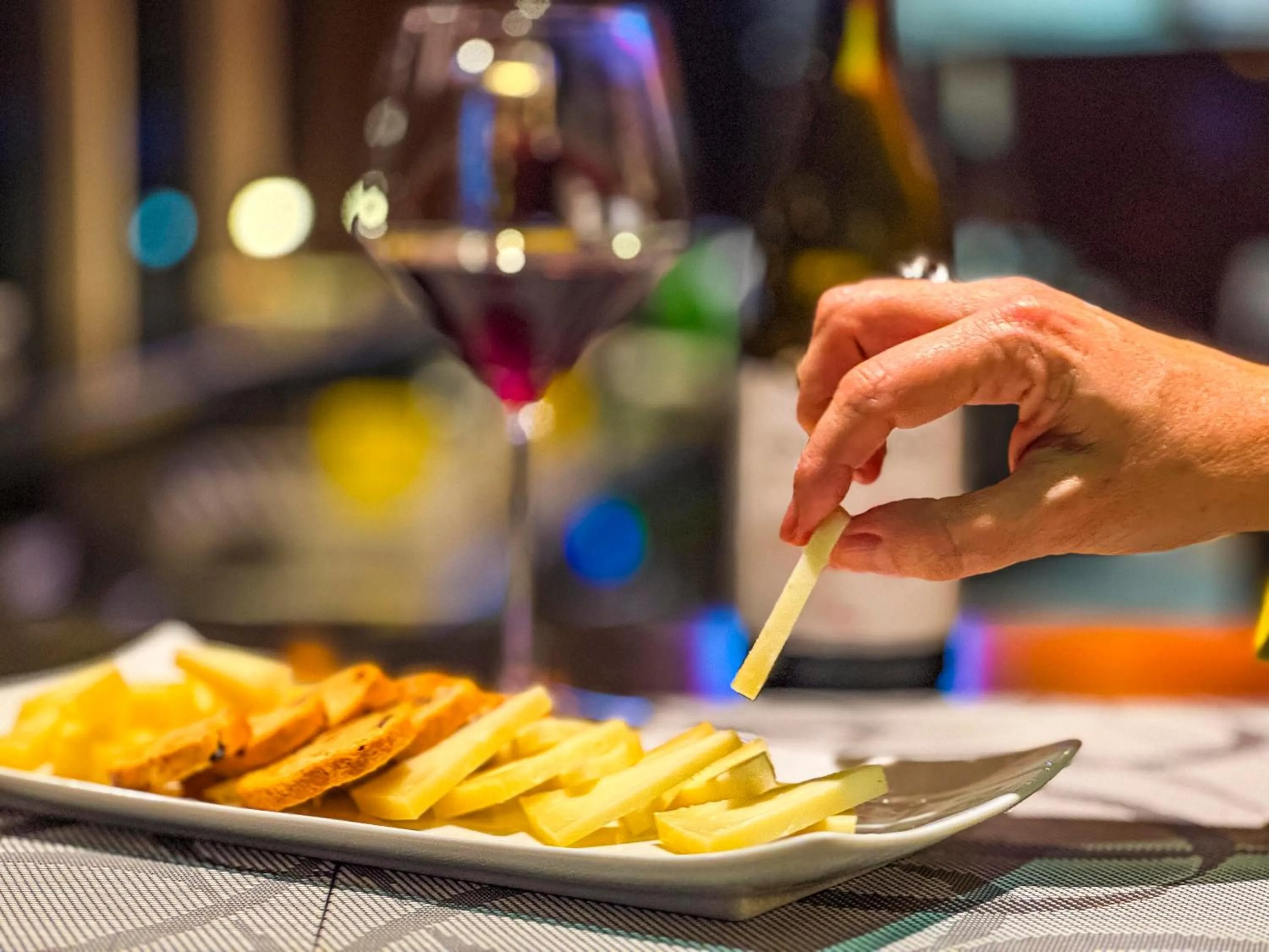 Dinner in Hotel Jardines de Uleta Suites