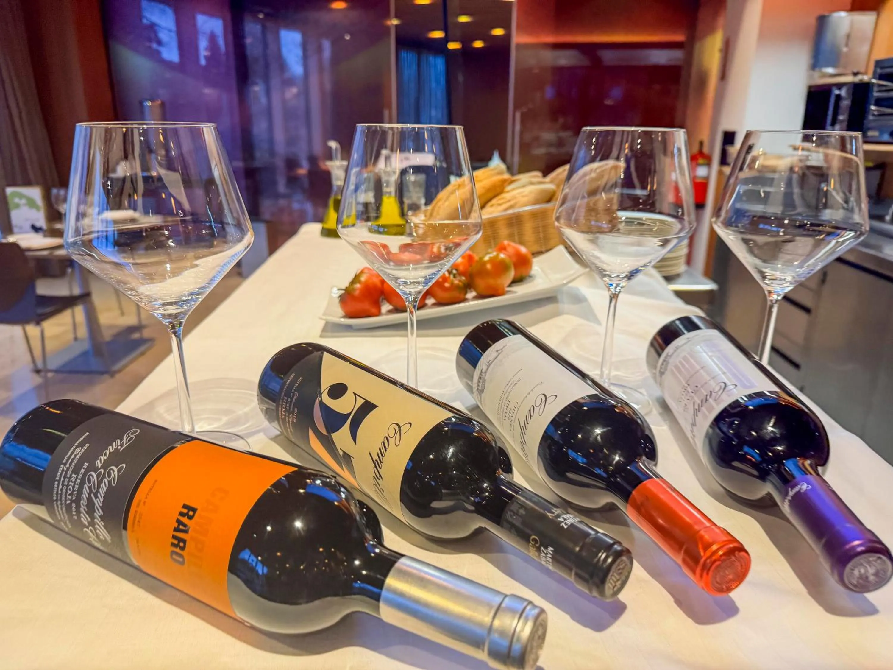 Dinner in Hotel Jardines de Uleta Suites