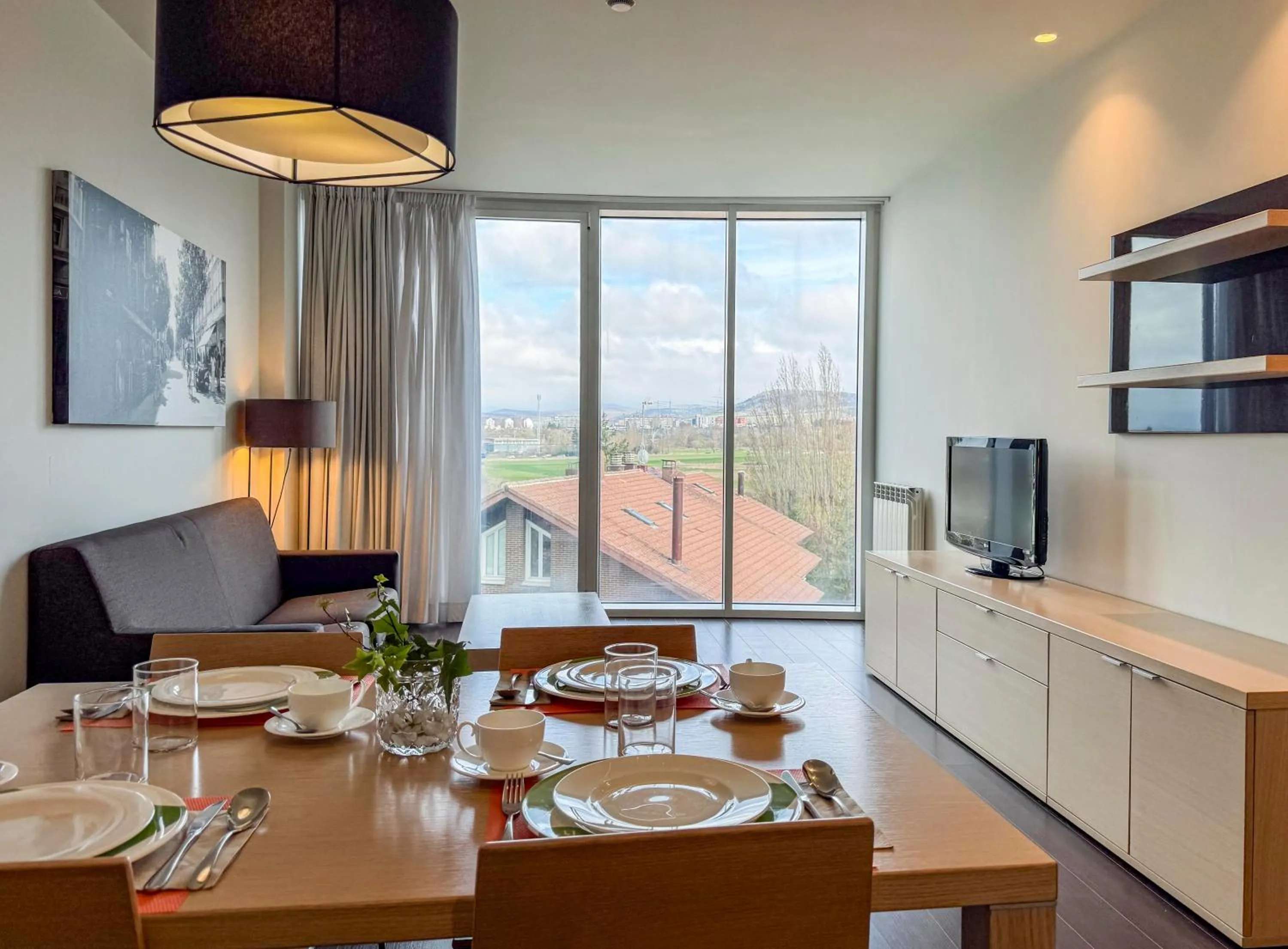 Photo of the whole room in Hotel Jardines de Uleta Suites