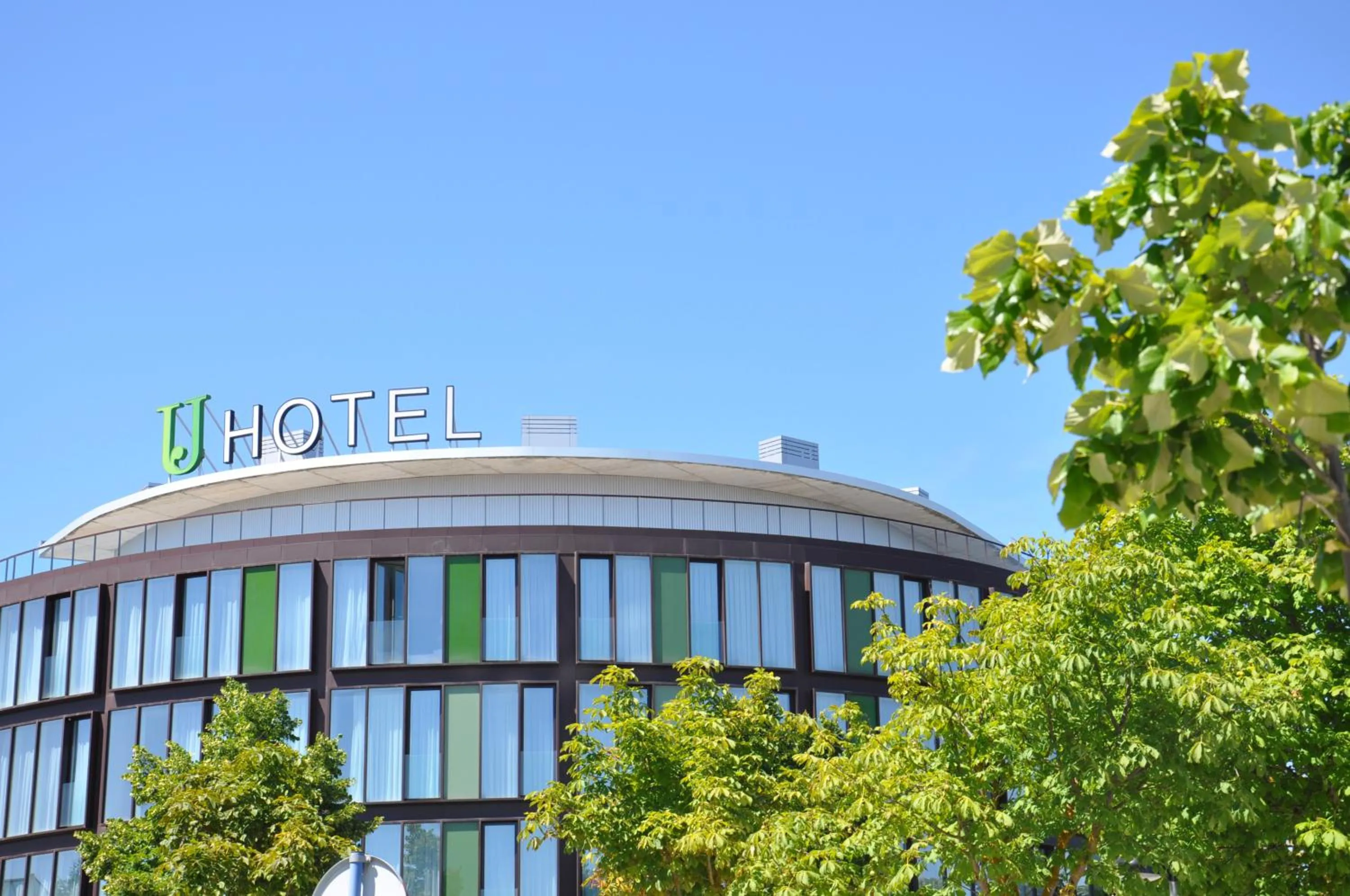 Property building in Hotel Jardines de Uleta Suites