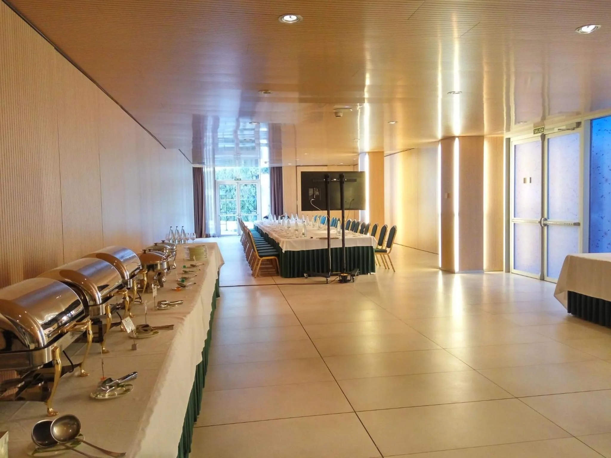 Meeting/conference room in Hotel Jardines de Uleta Suites