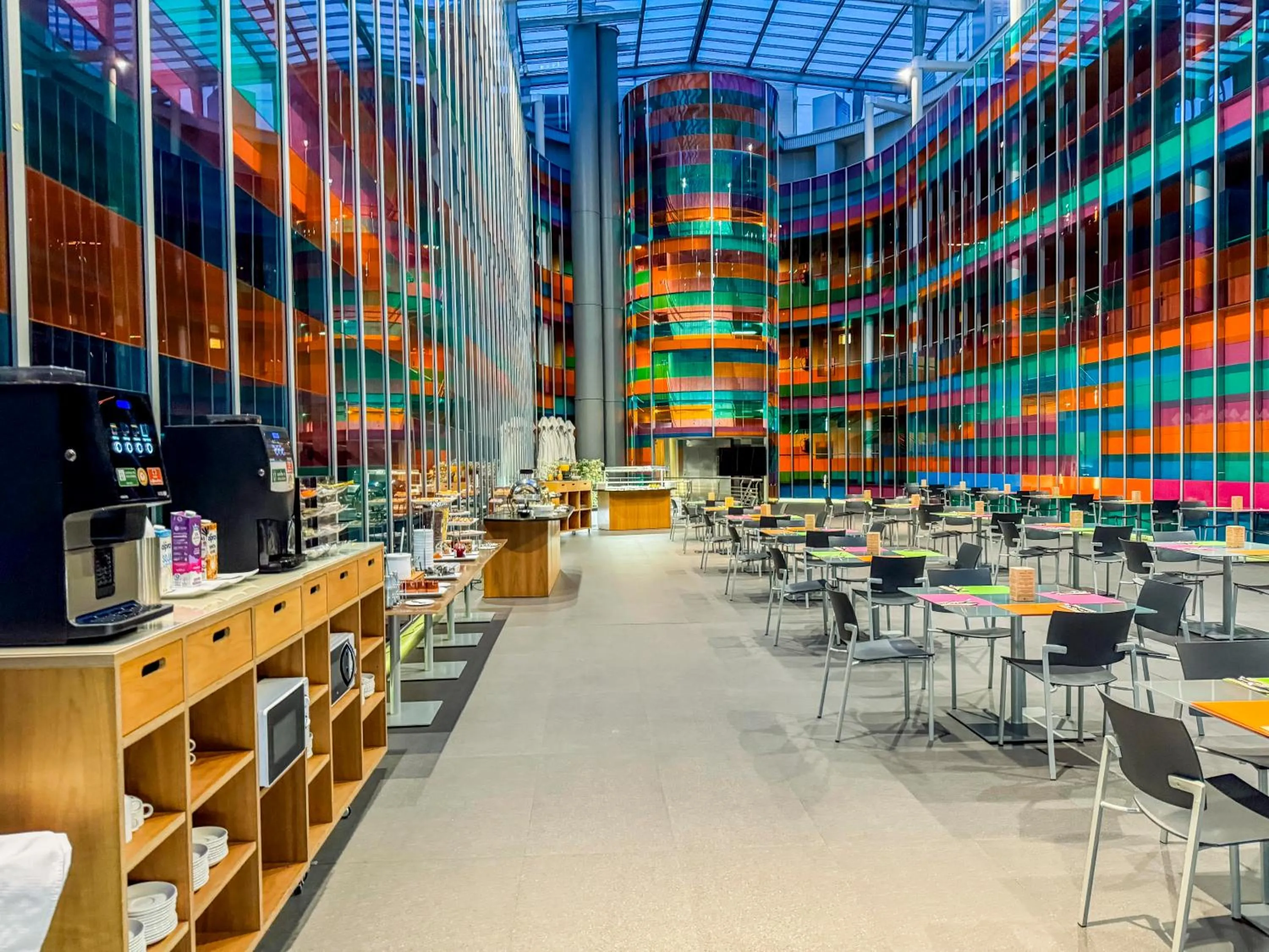 Buffet breakfast in Hotel Jardines de Uleta Suites