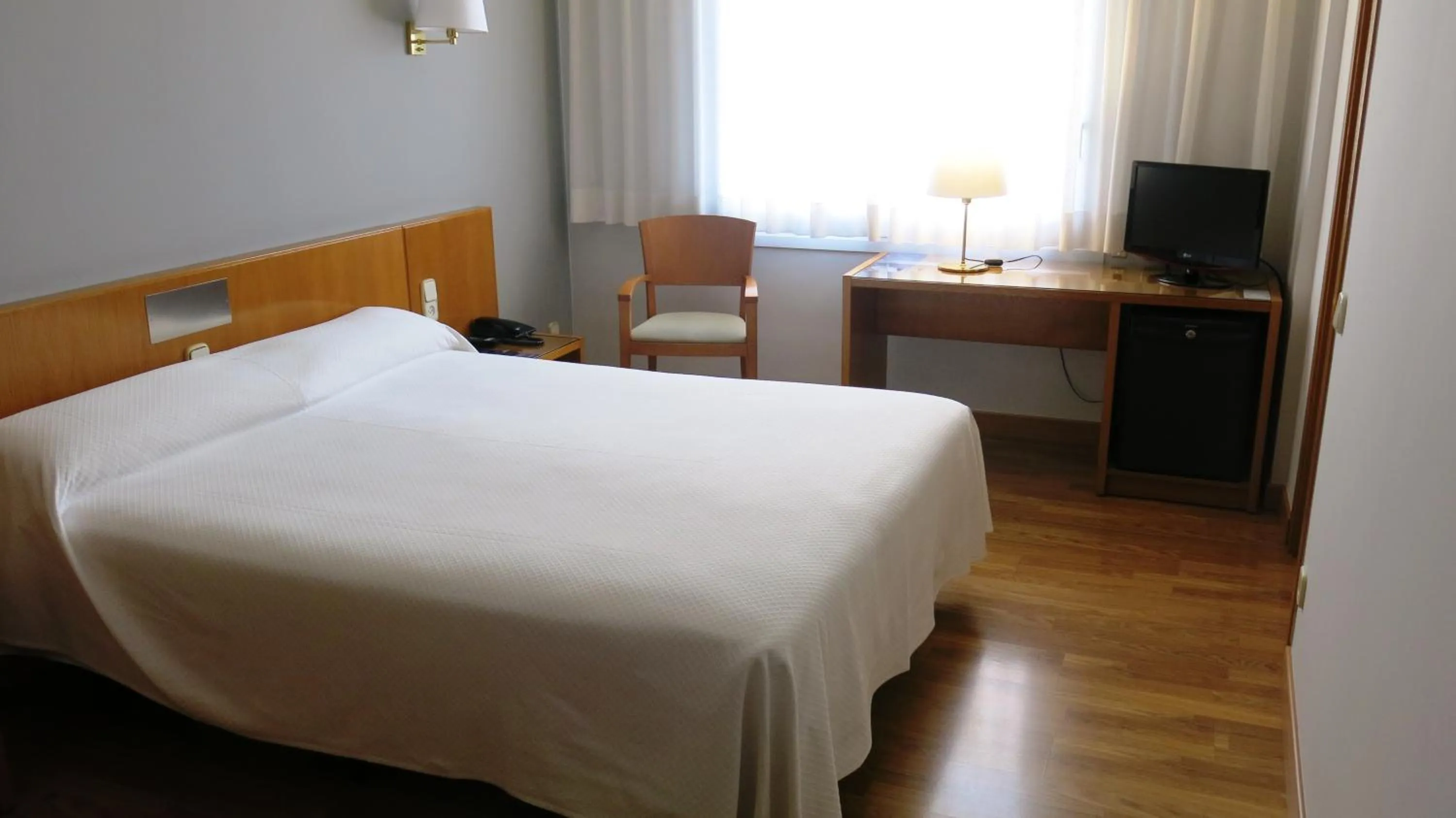 Photo of the whole room, Bed in Hotel Borrell