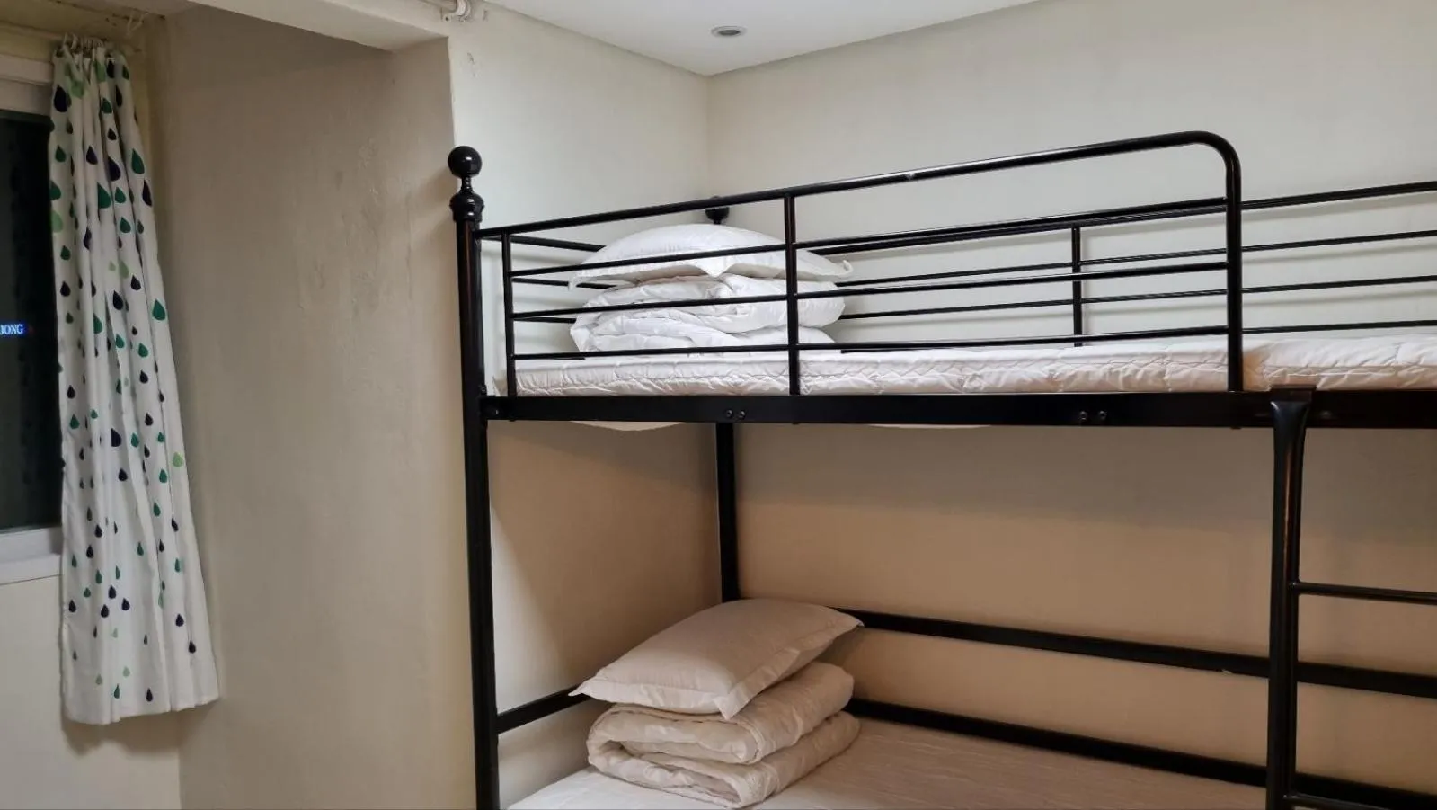 Bed in Seoul Tower Ville