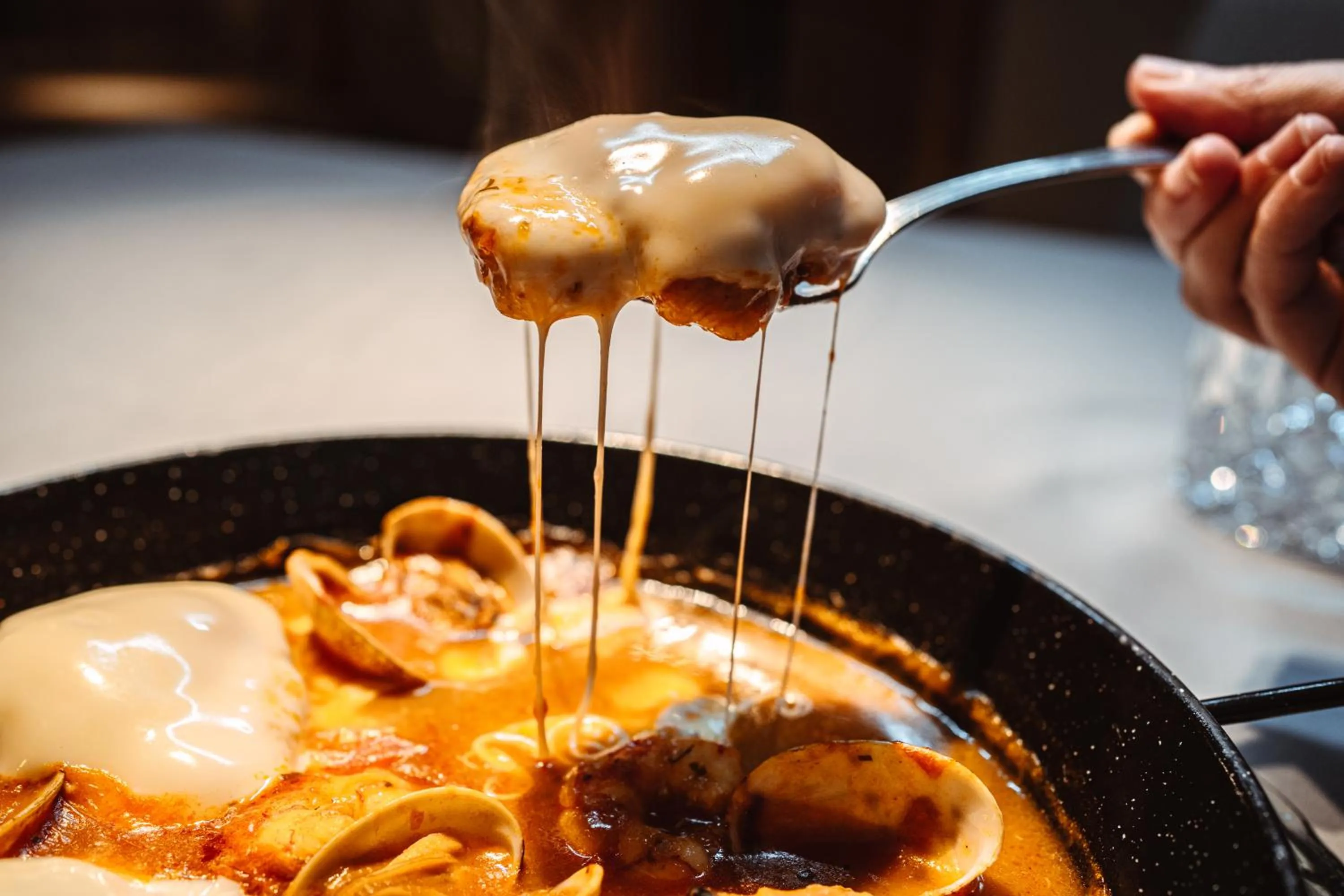 Restaurant/places to eat in Hotel Scala