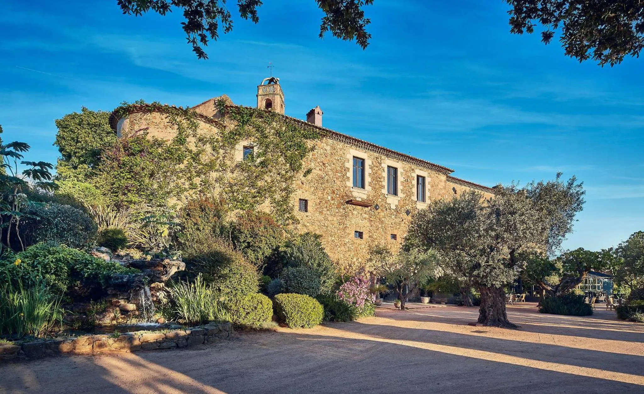 Property building in Hotel Castell d'Emporda