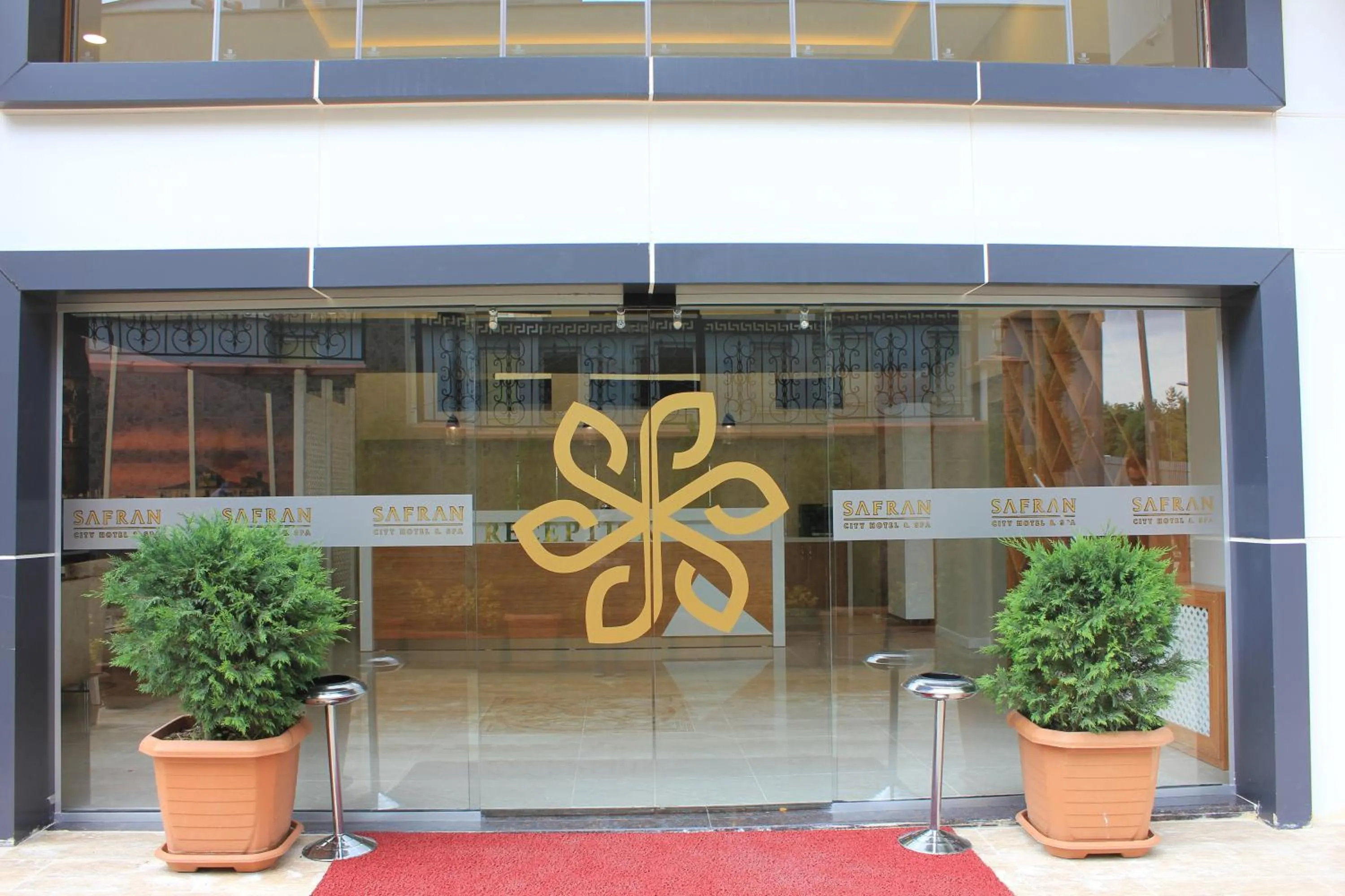 Facade/entrance in Safran City Hotel&SPA Cafe&Bar