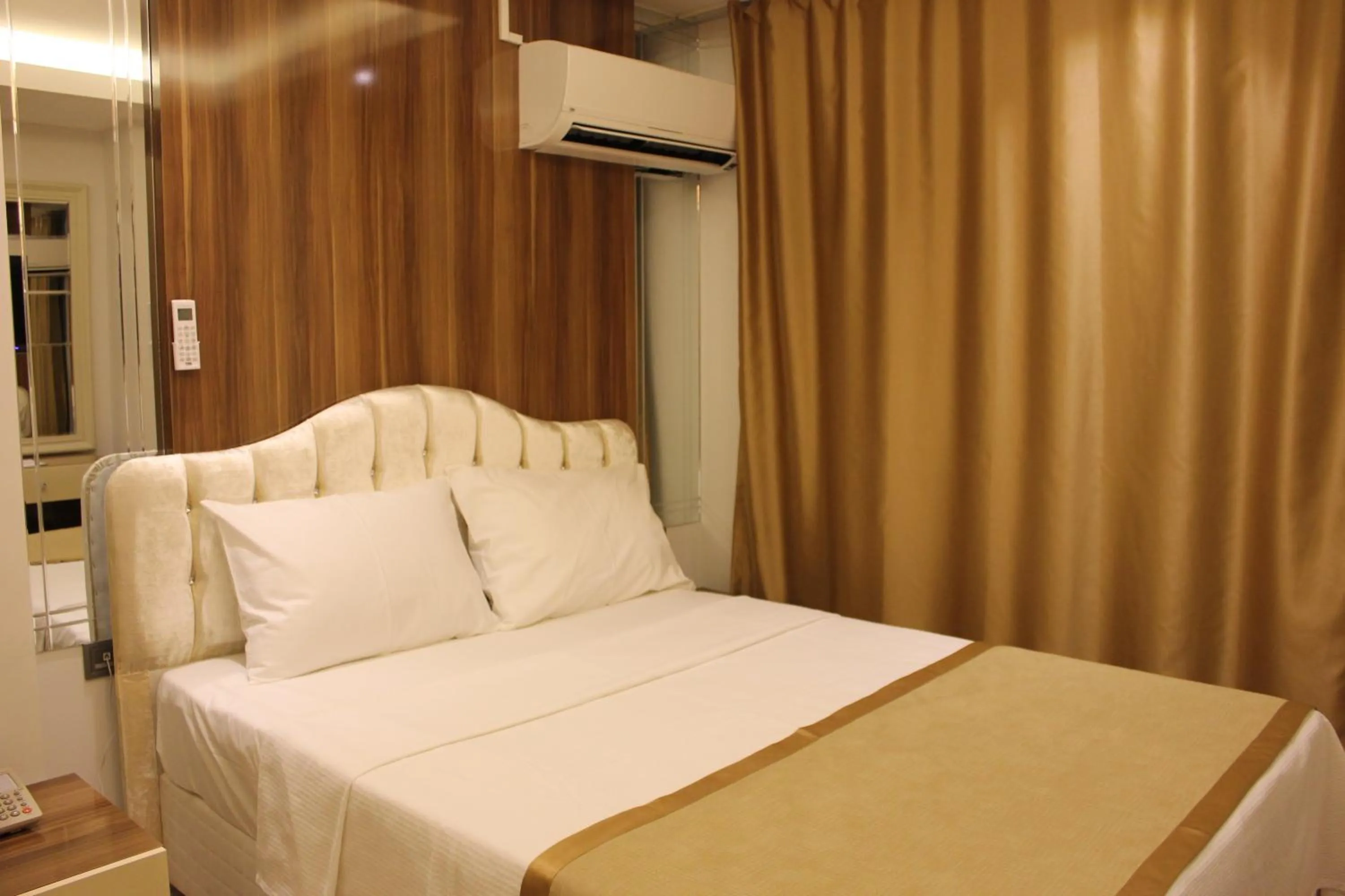Bedroom, Bed in Safran City Hotel&SPA Cafe&Bar