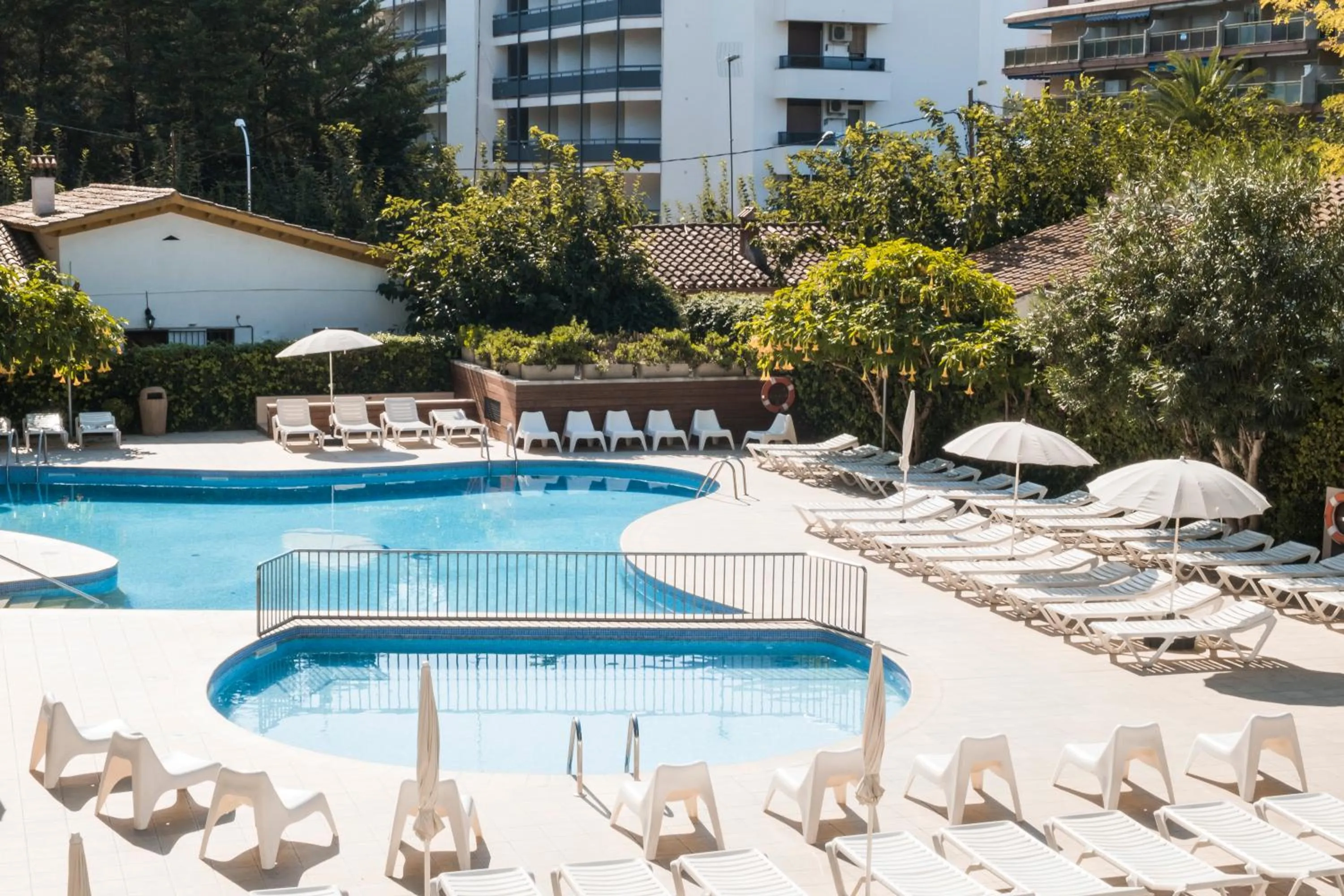 Swimming pool in Aparthotel Cye Holiday Centre
