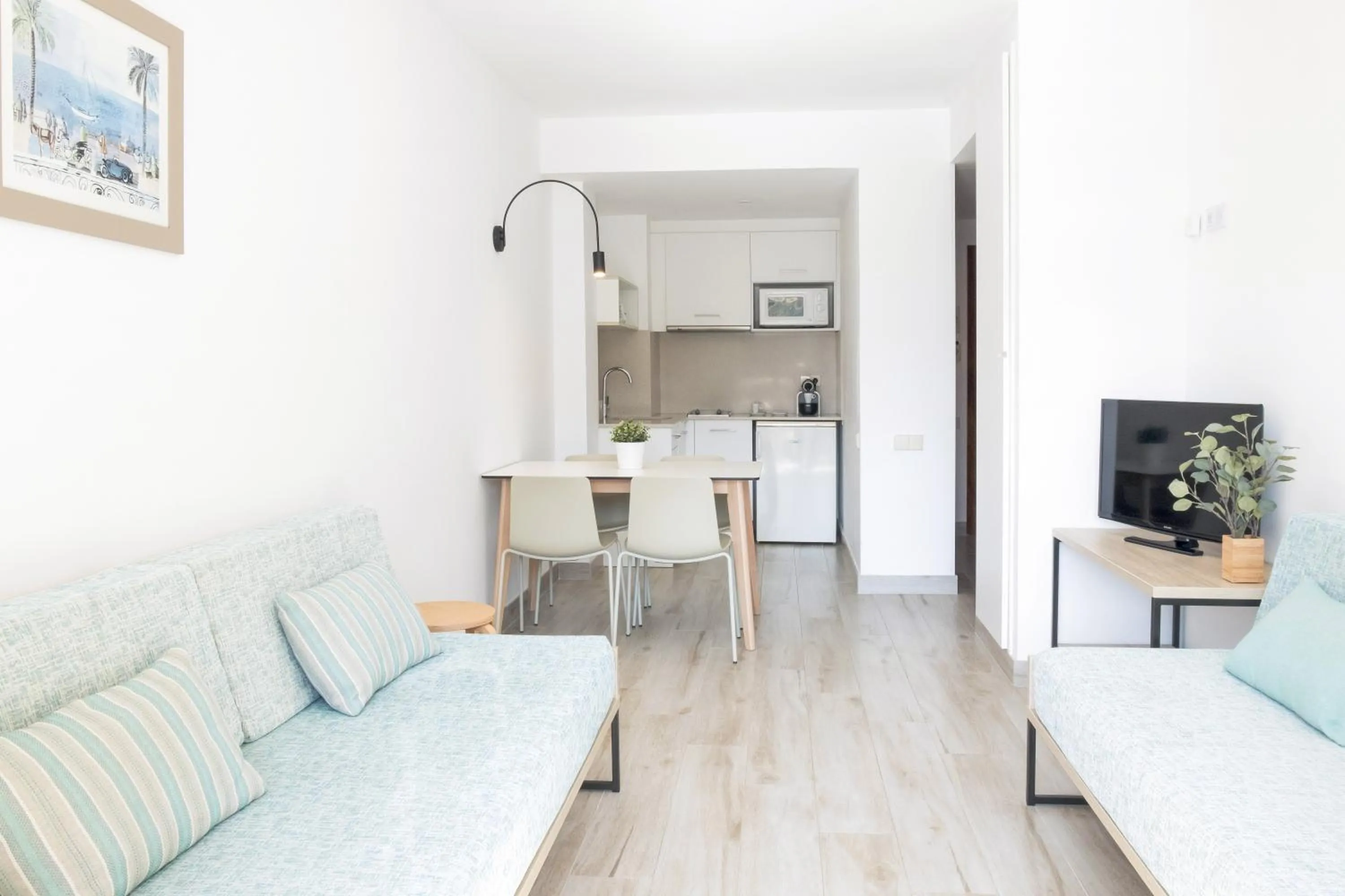 Kitchen or kitchenette in Aparthotel Cye Holiday Centre