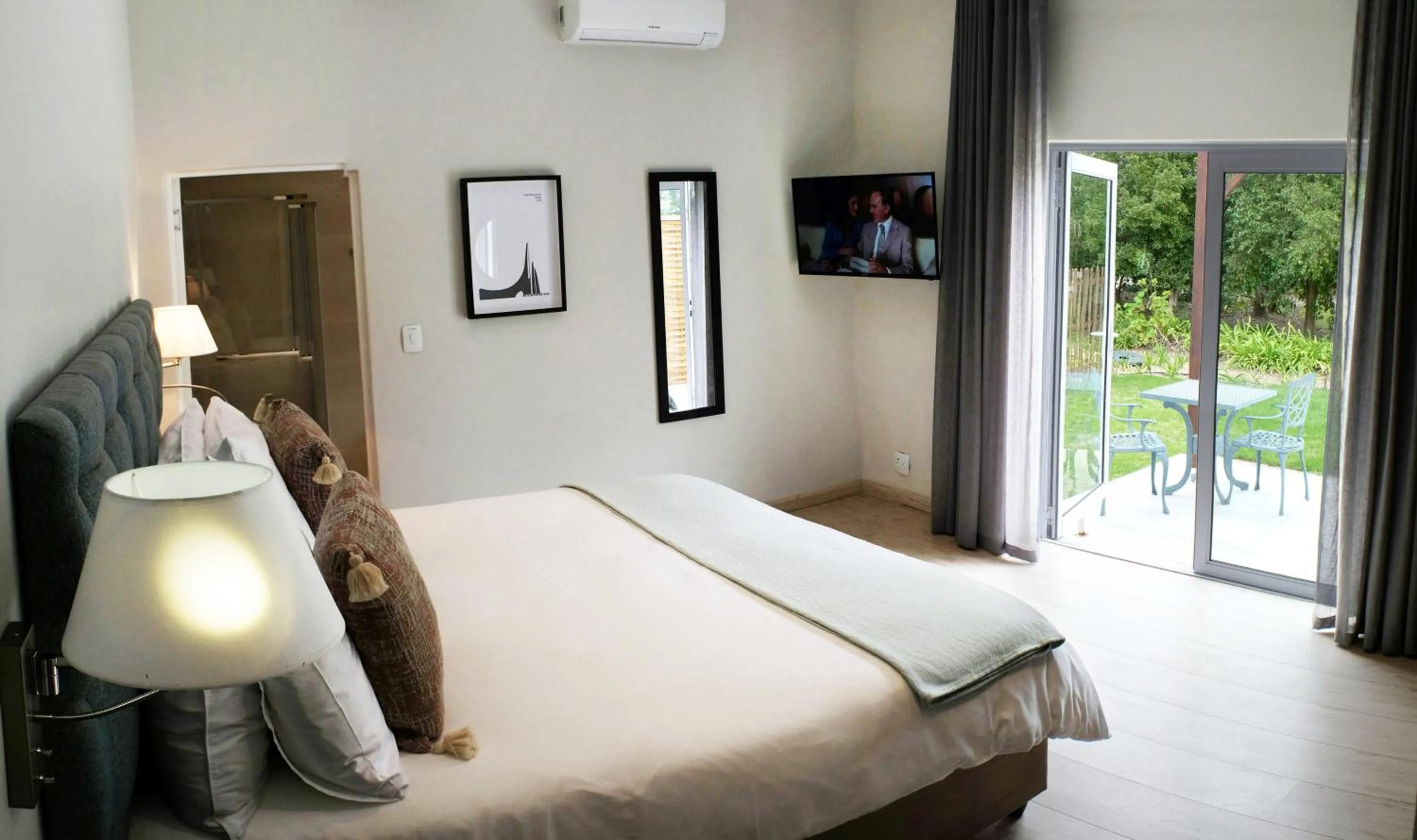 Bed in Vine Guesthouse