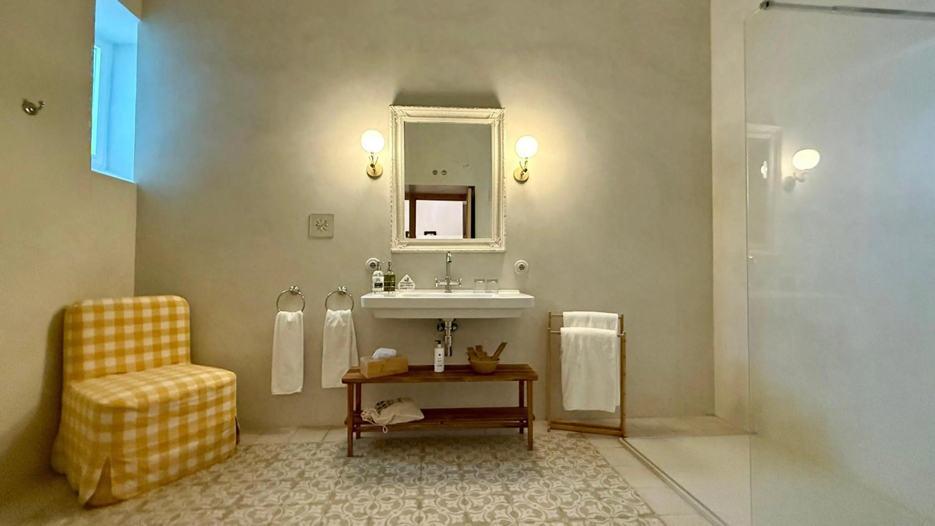 Bathroom in Casa Pizarro Hotel