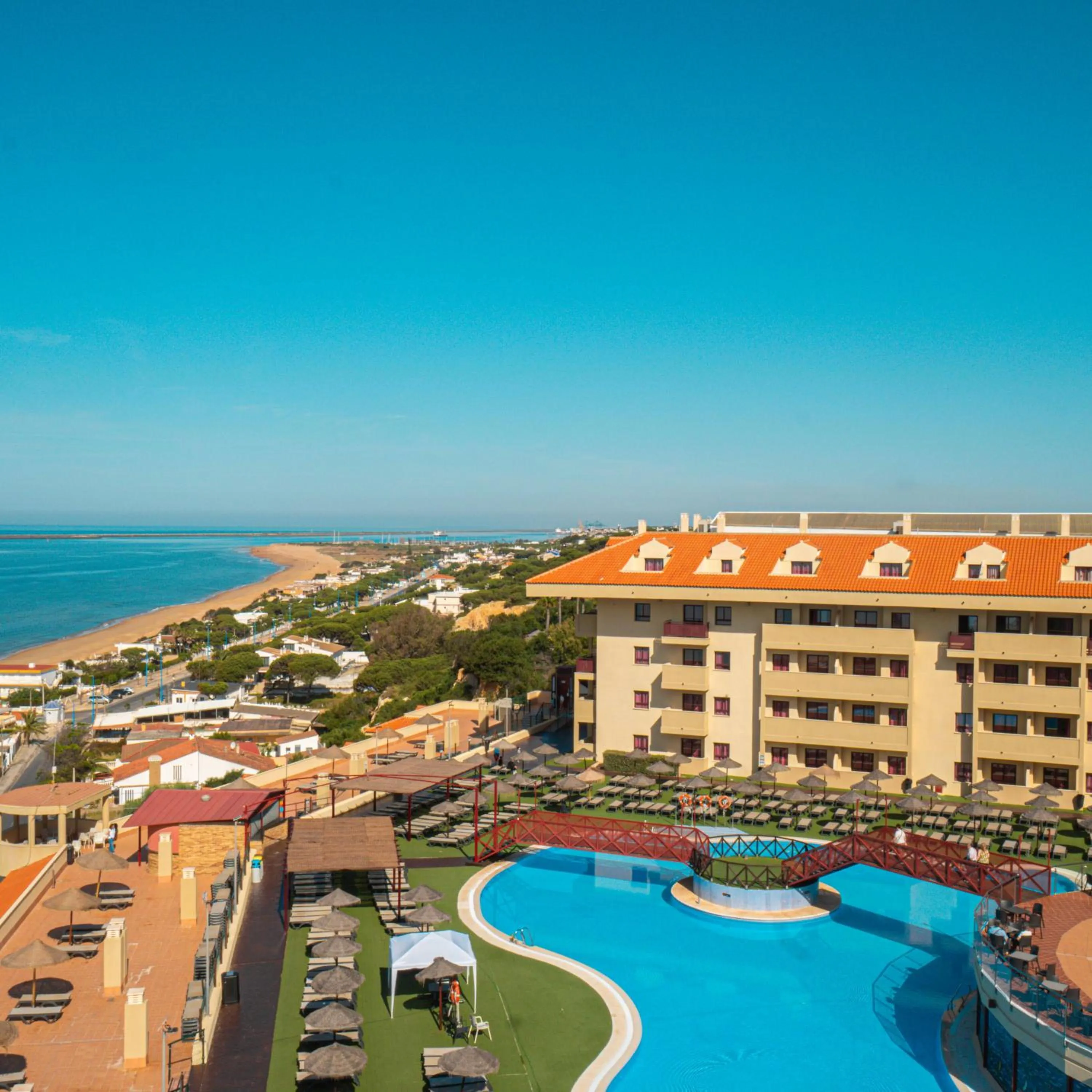 Property building in Ohtels Mazagon