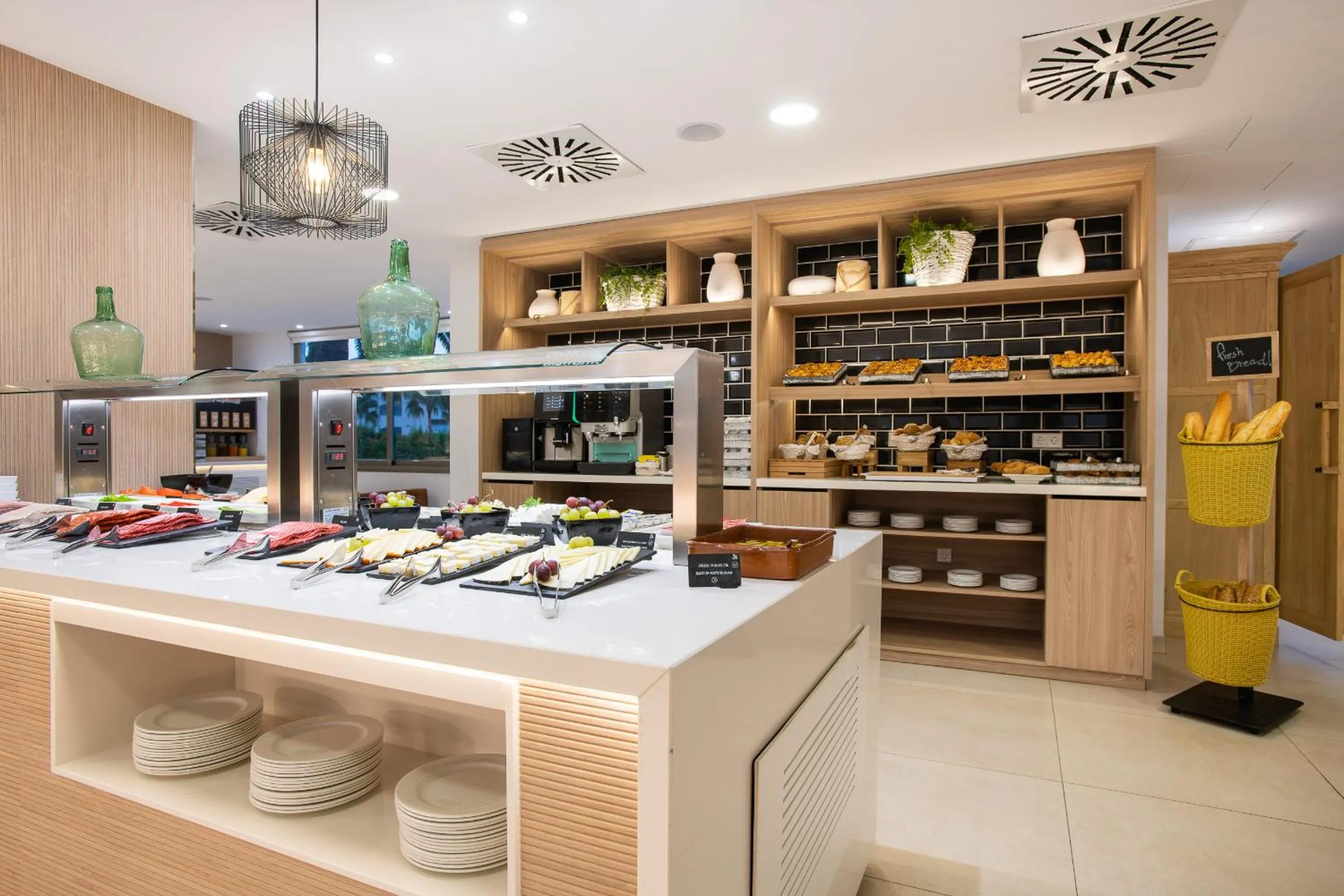 Buffet breakfast in Tomir Portals Suites - Adults Only