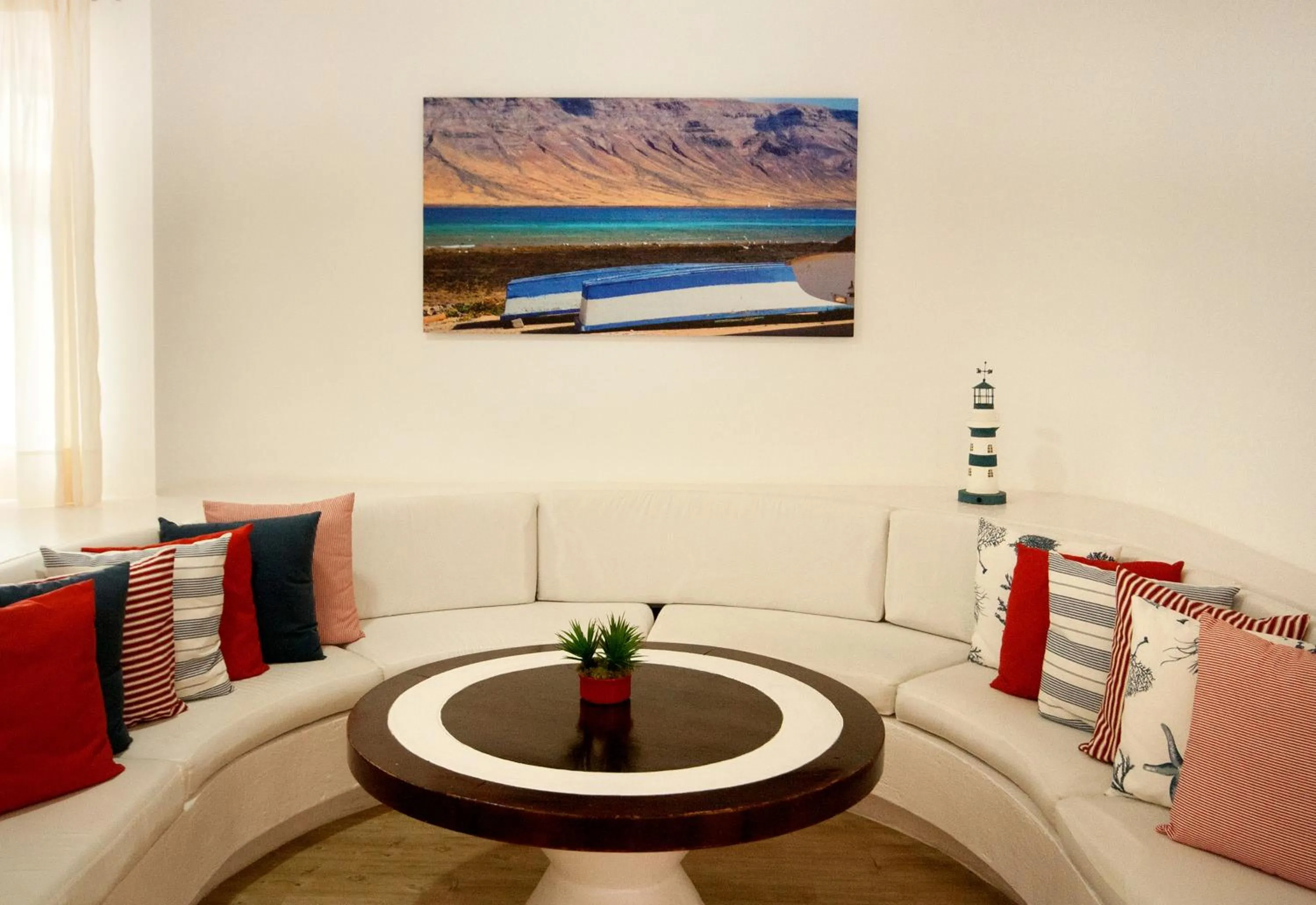 Communal lounge/ TV room in Apartamentos Panorama Adults Only