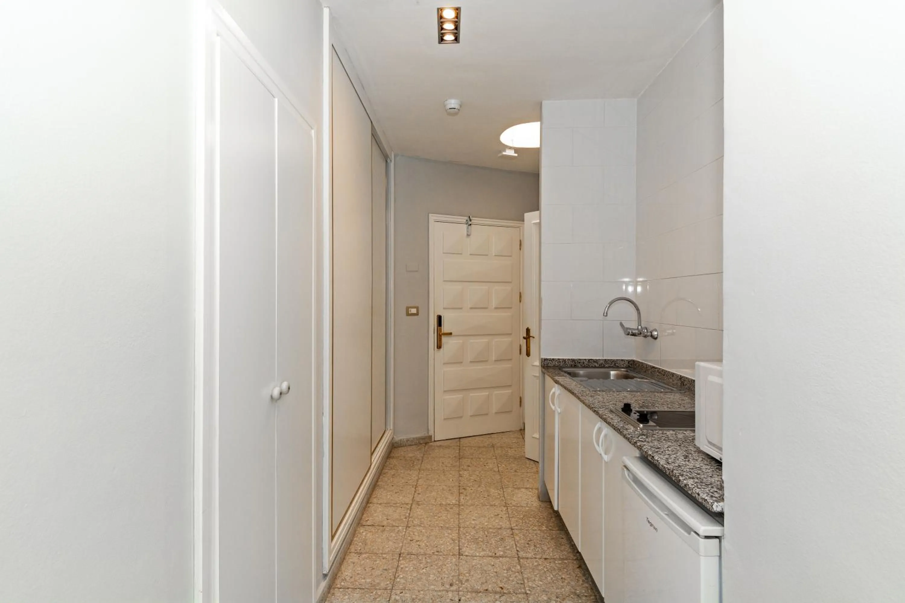 Kitchen or kitchenette in Apartamentos Panorama Adults Only