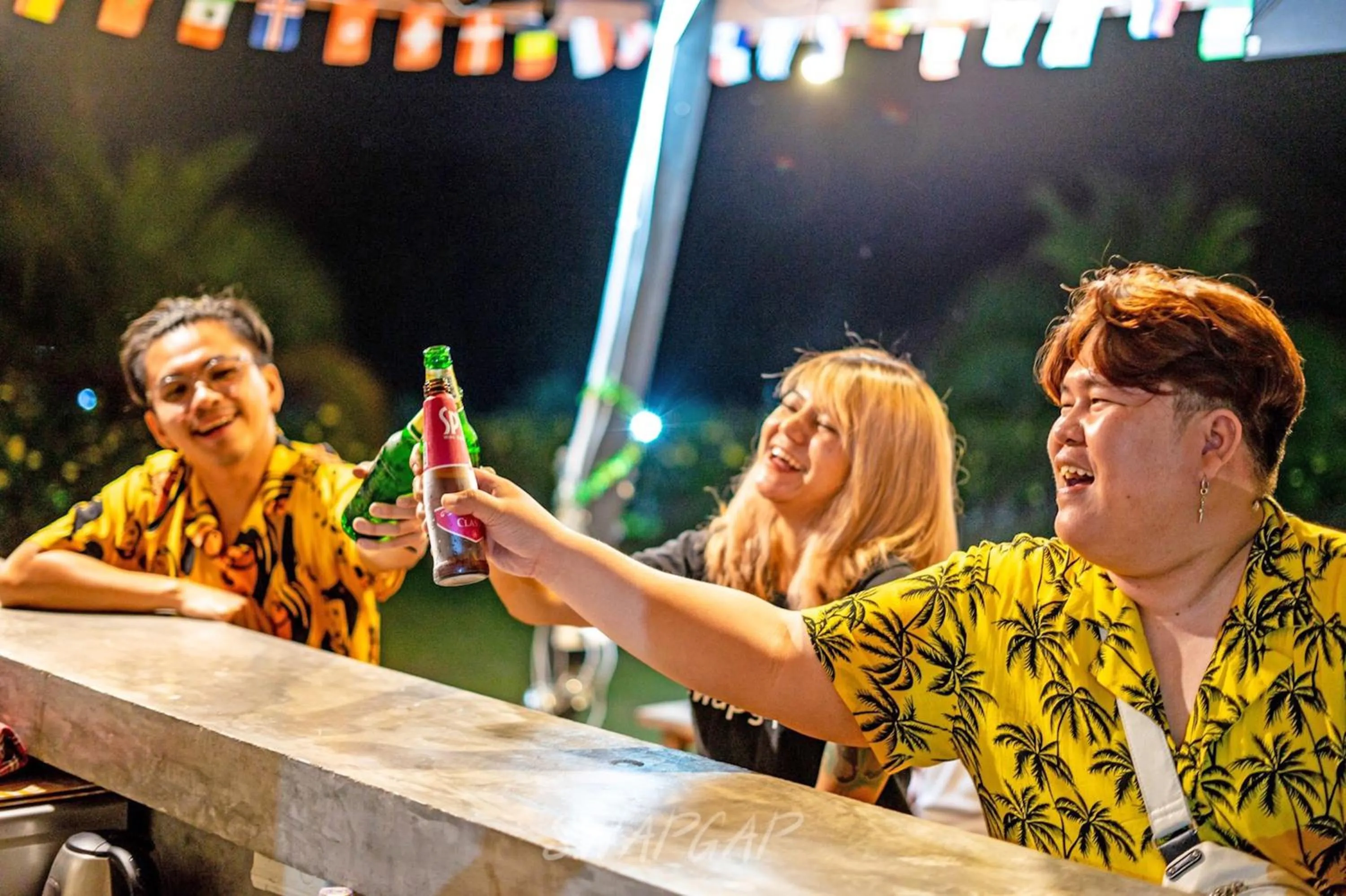 People in Takhun Mountain View