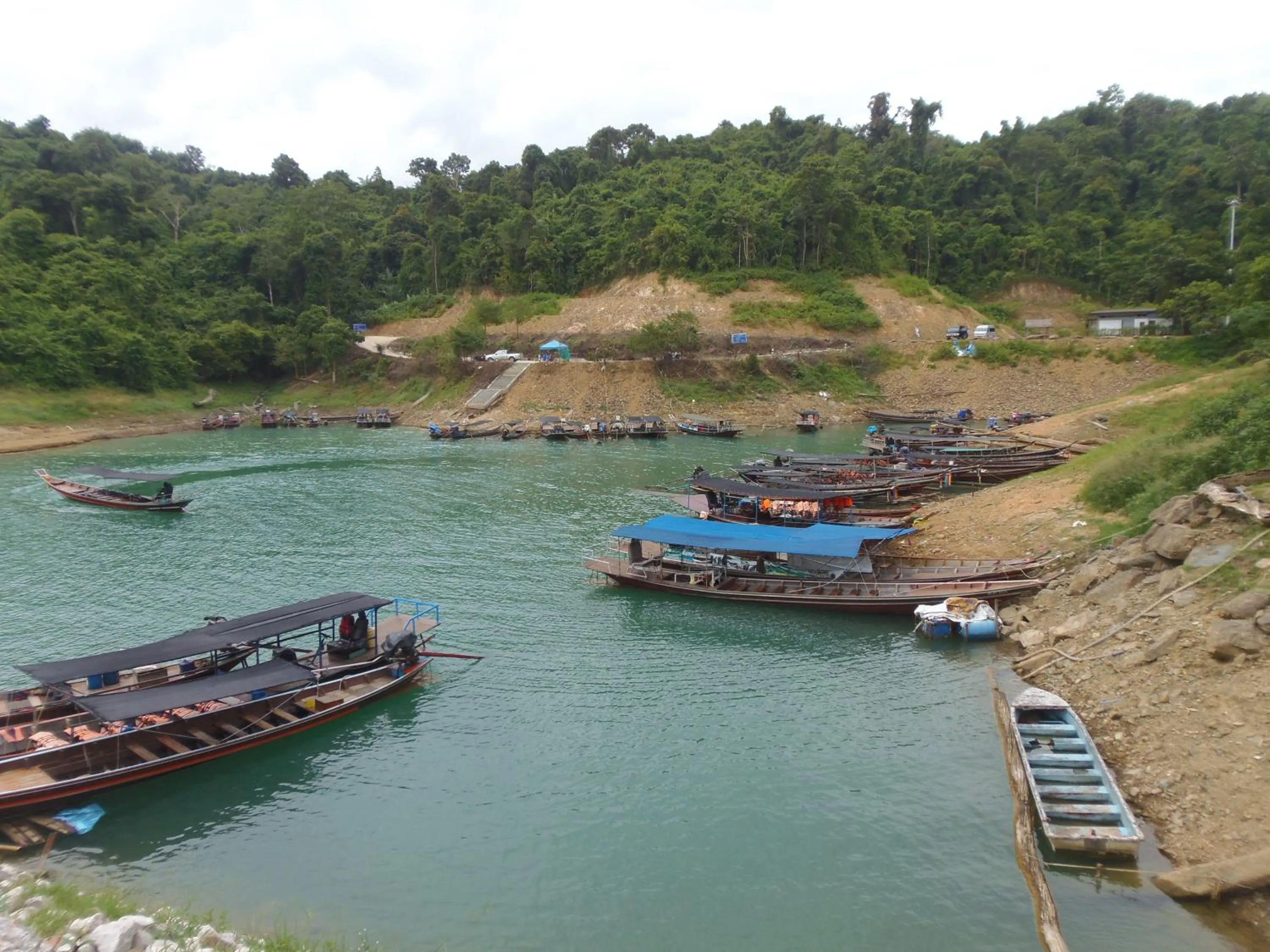 Neighbourhood in Takhun Mountain View