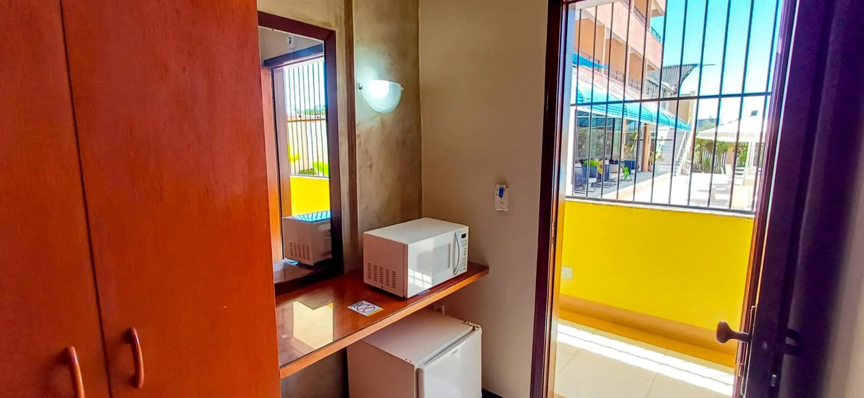 Standard Single Room in Golden Beach Hotel Standard Single Room in Golden Beach Hotel