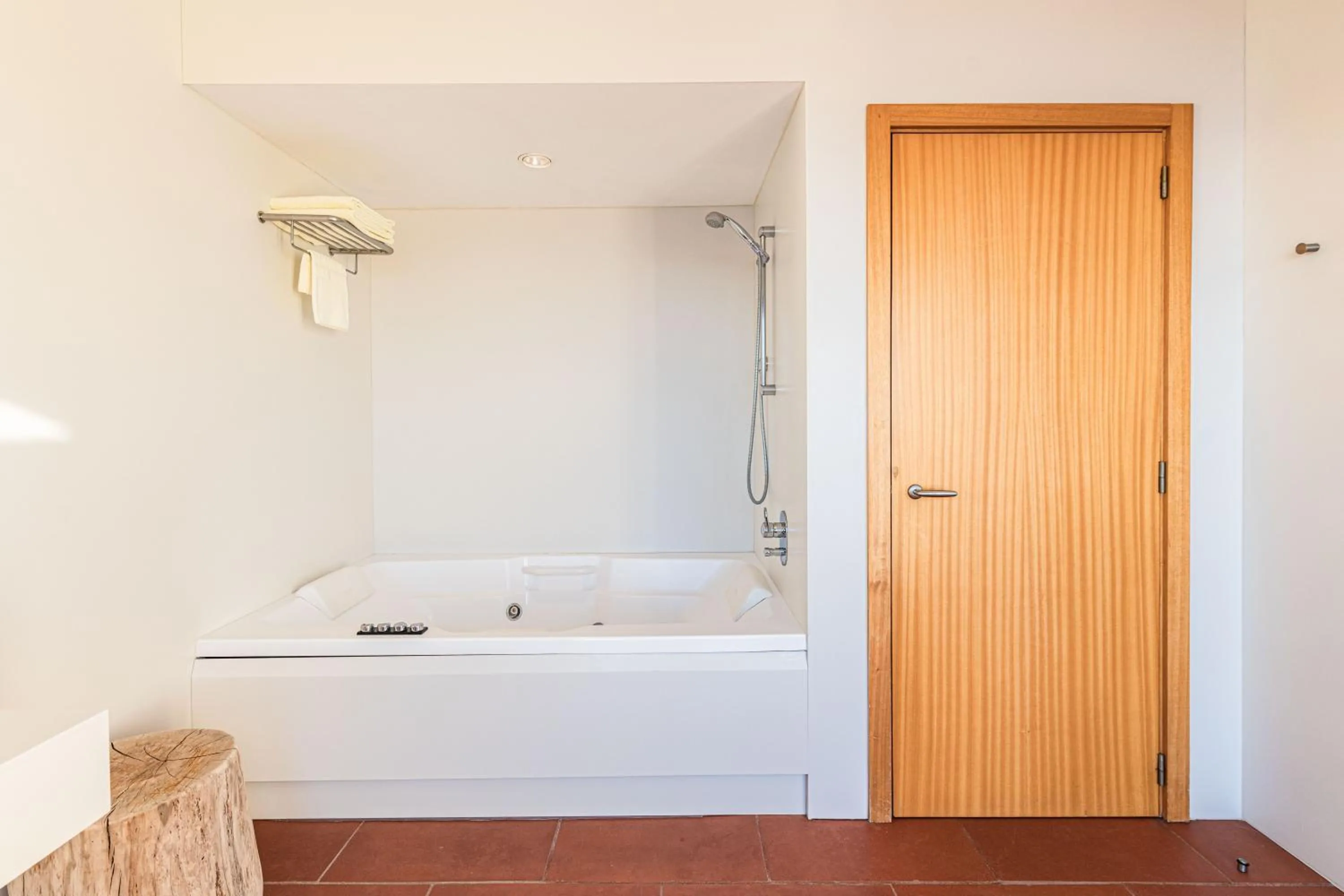 Bathroom in Almadraba Park Hotel