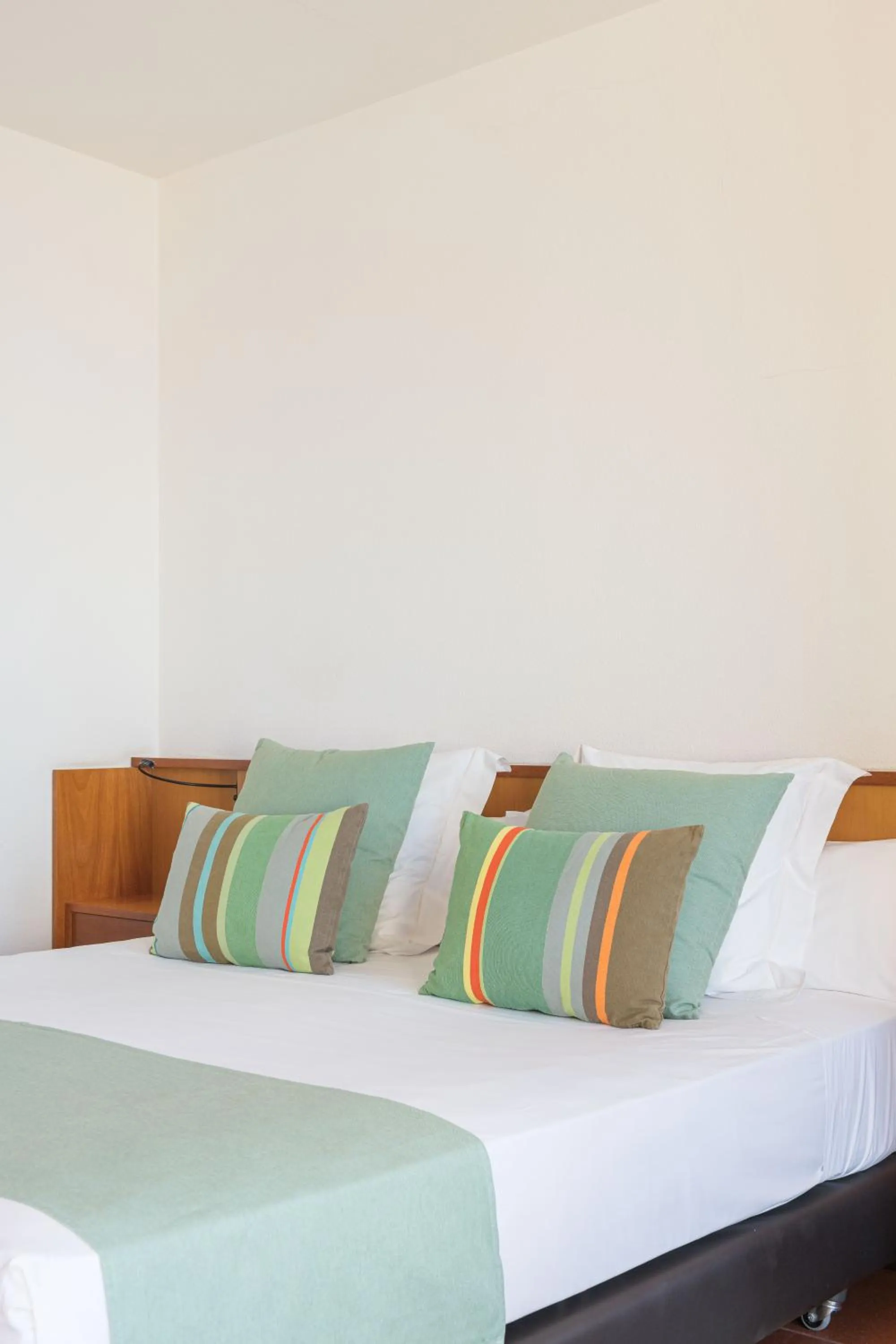 Bed in Almadraba Park Hotel