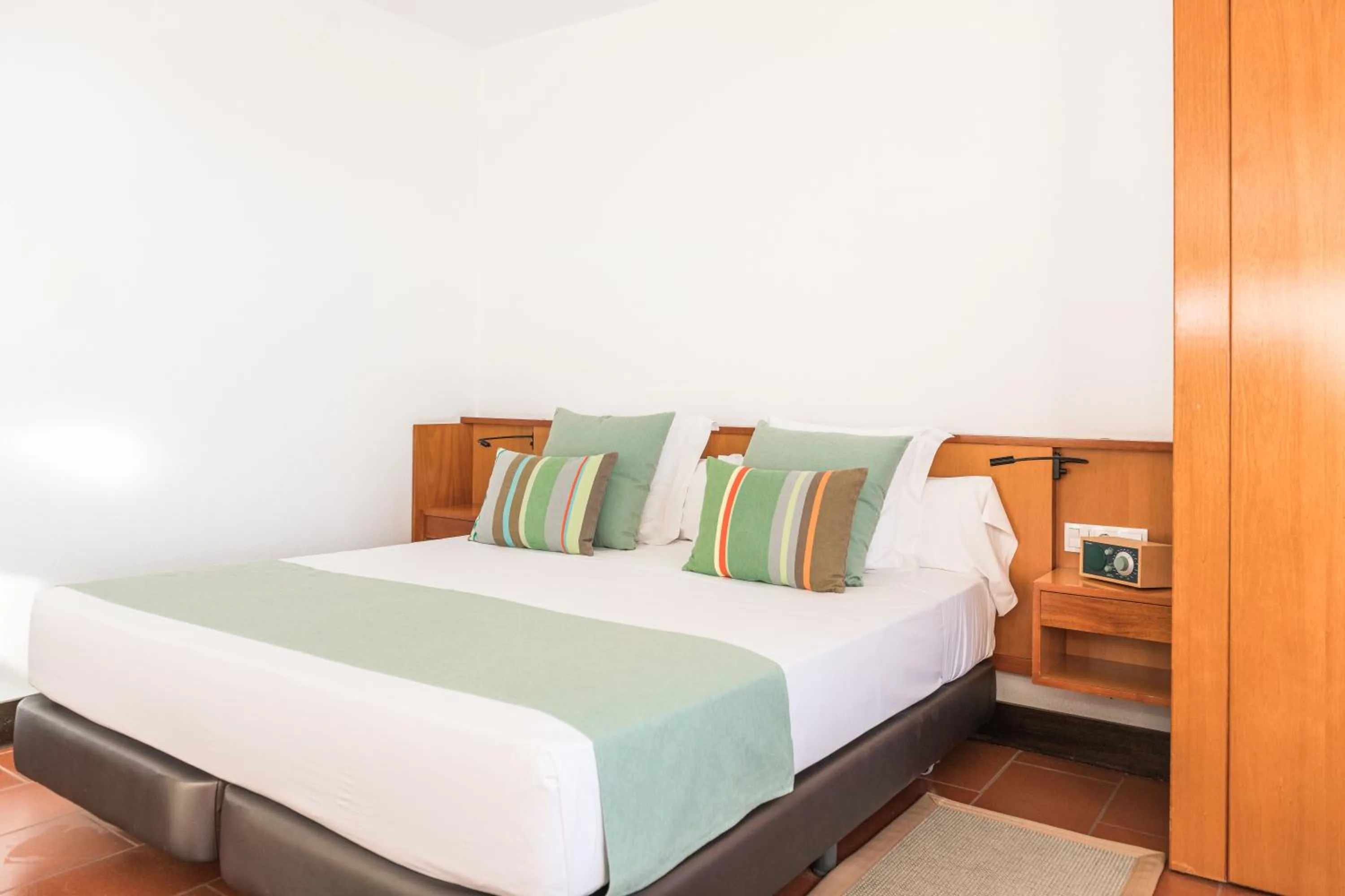 Bed in Almadraba Park Hotel