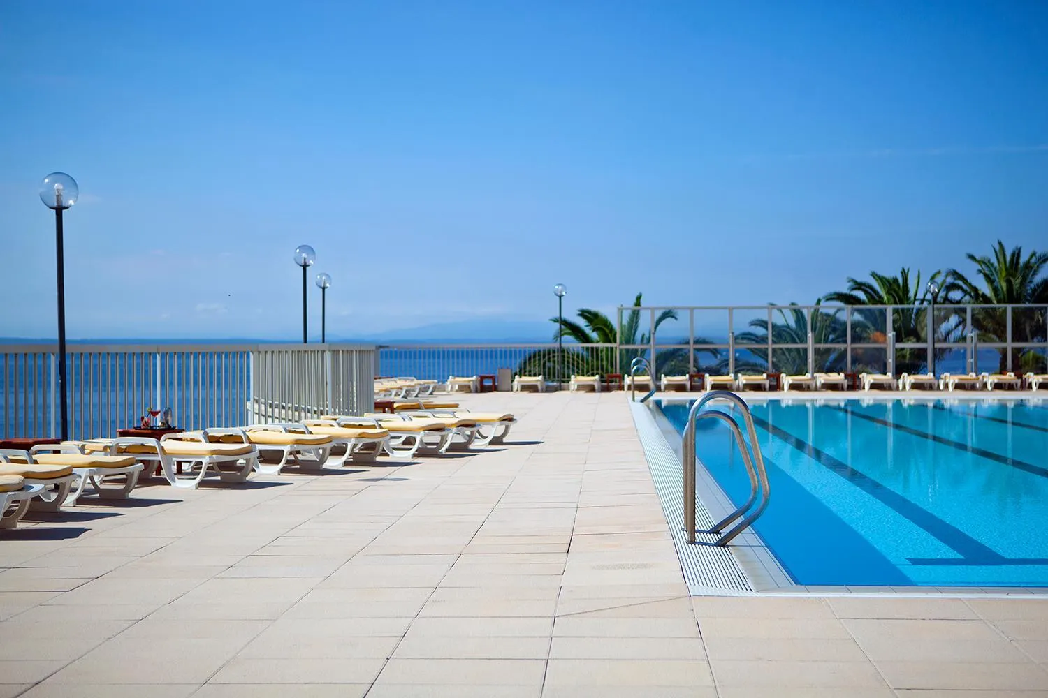 Pool view in Almadraba Park Hotel