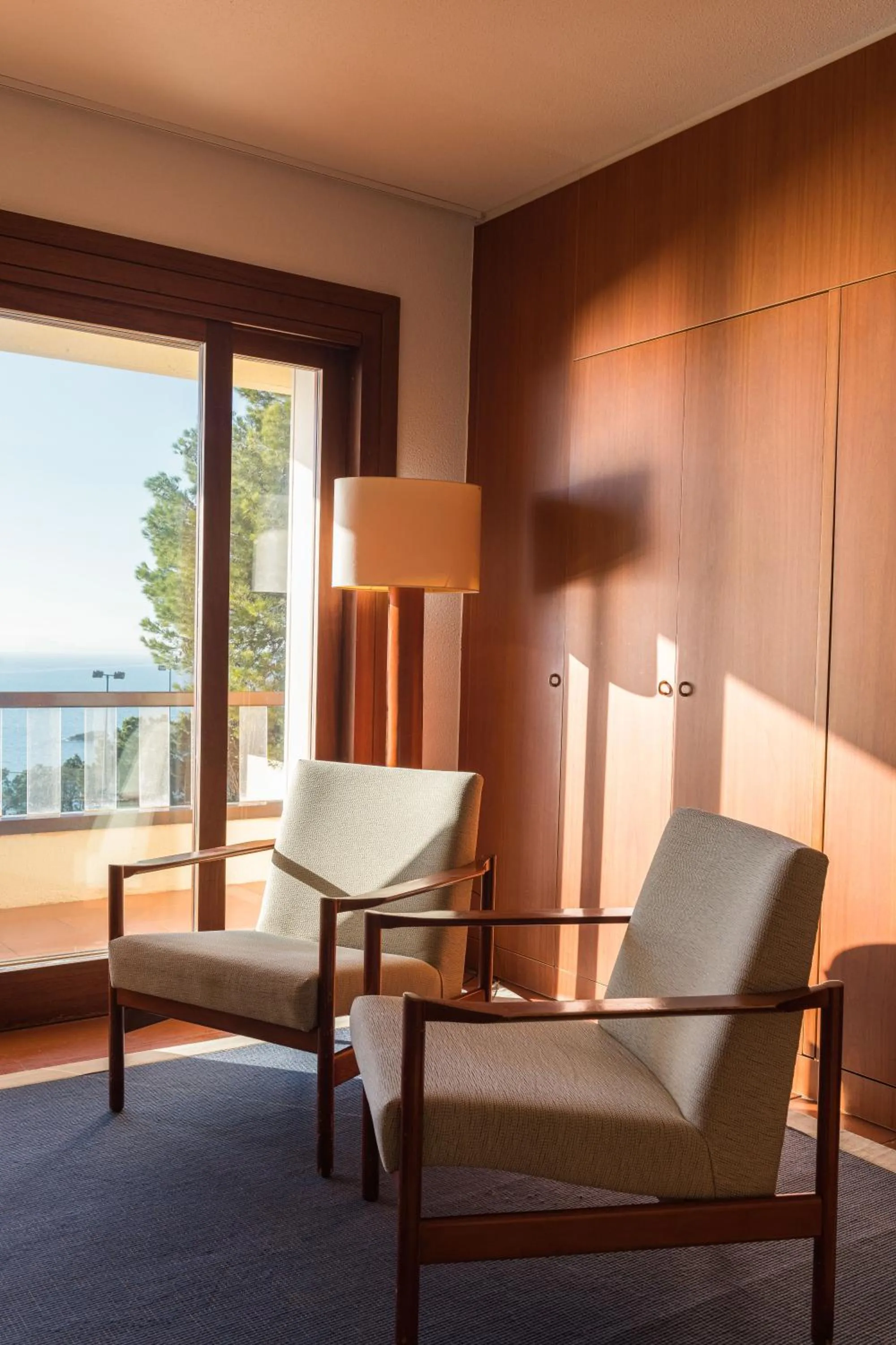 Living room in Almadraba Park Hotel