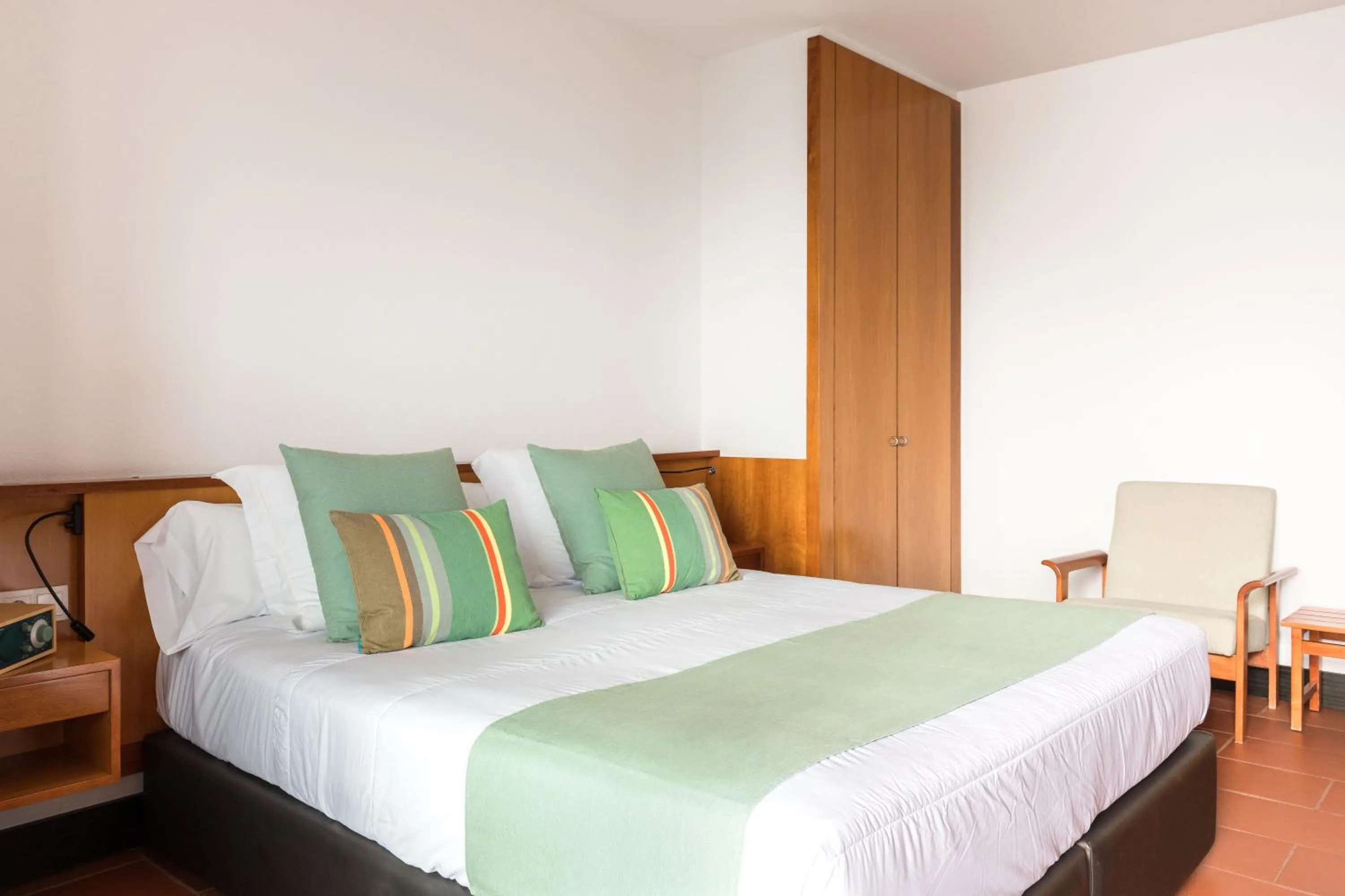 Bed in Almadraba Park Hotel