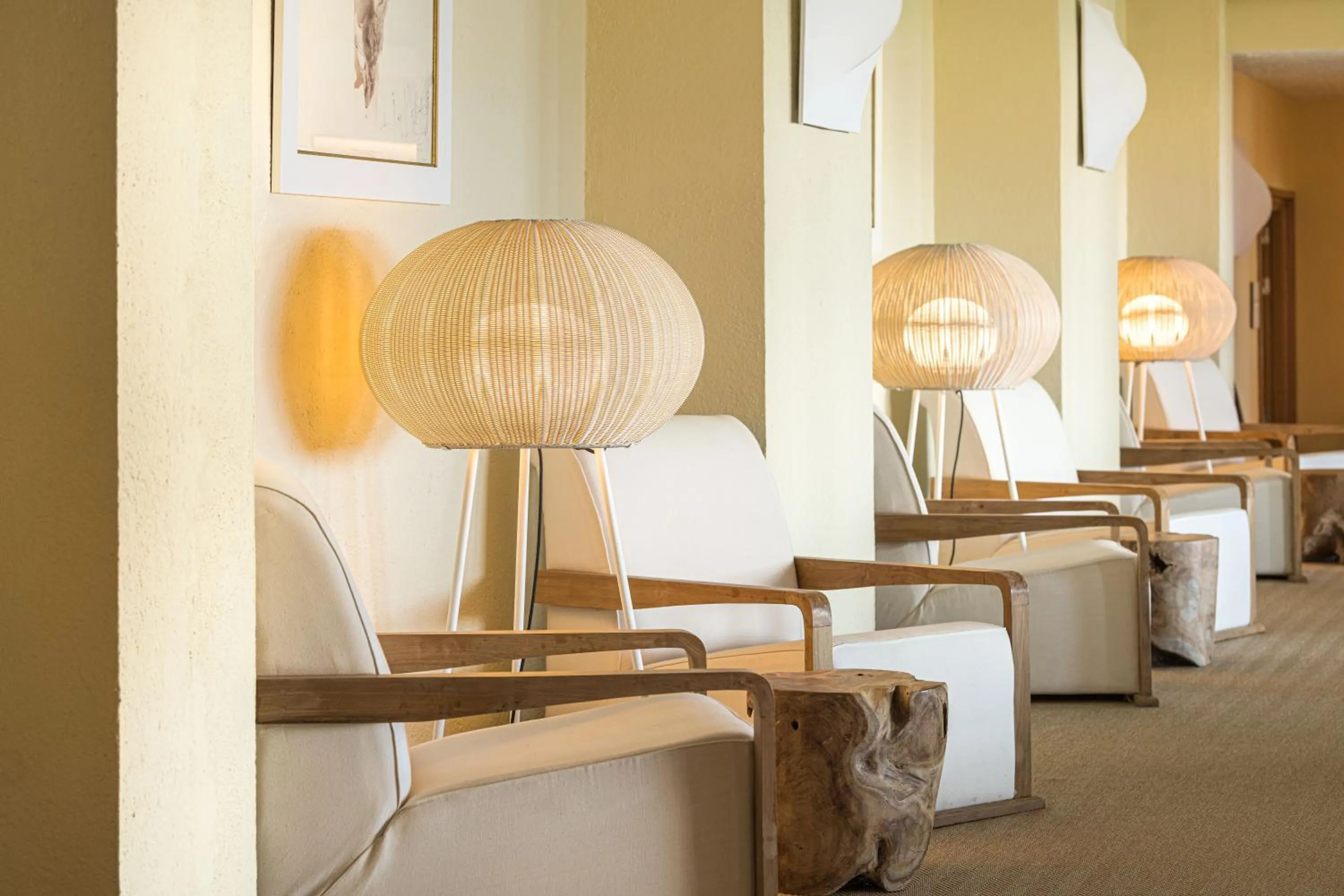 Seating area in Almadraba Park Hotel