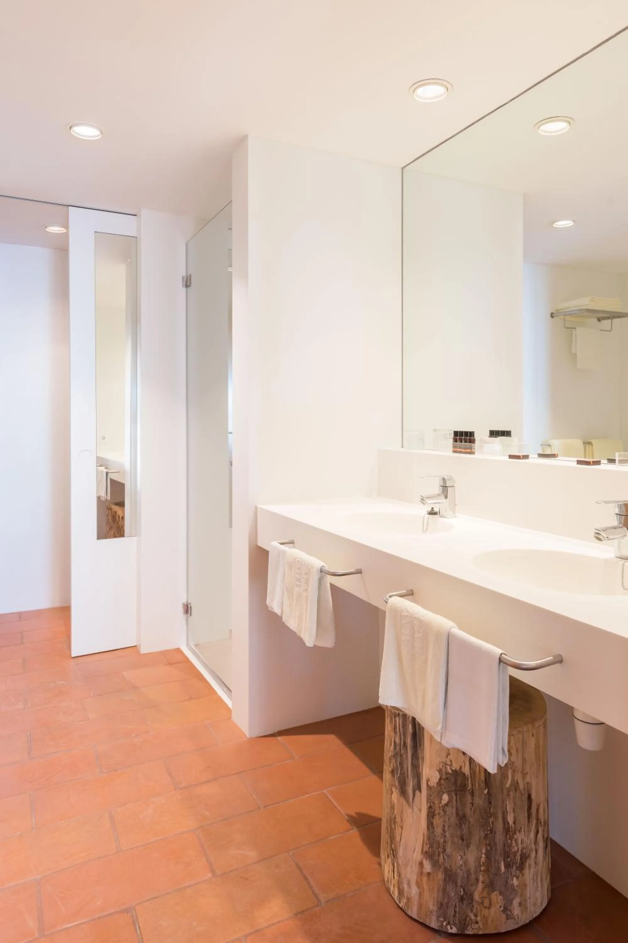 Bathroom in Almadraba Park Hotel