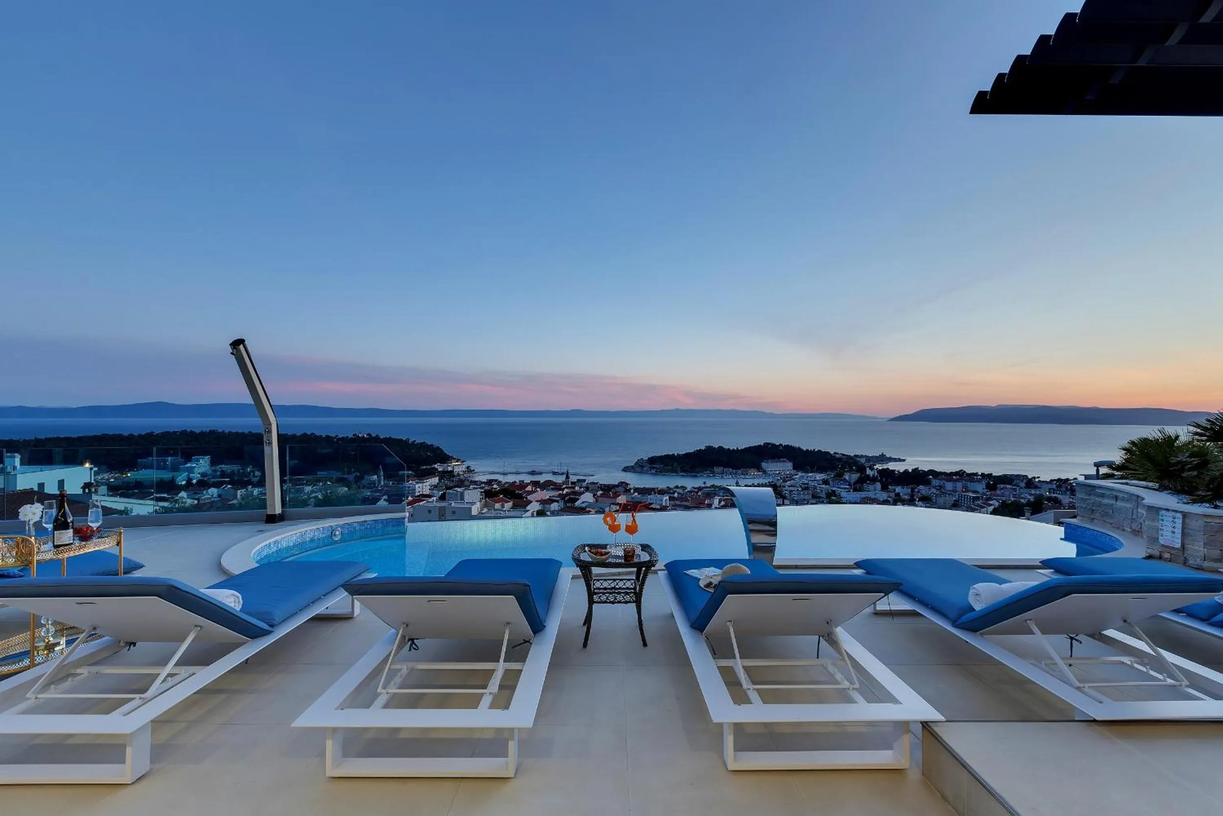 Swimming pool in Villa Afrodita