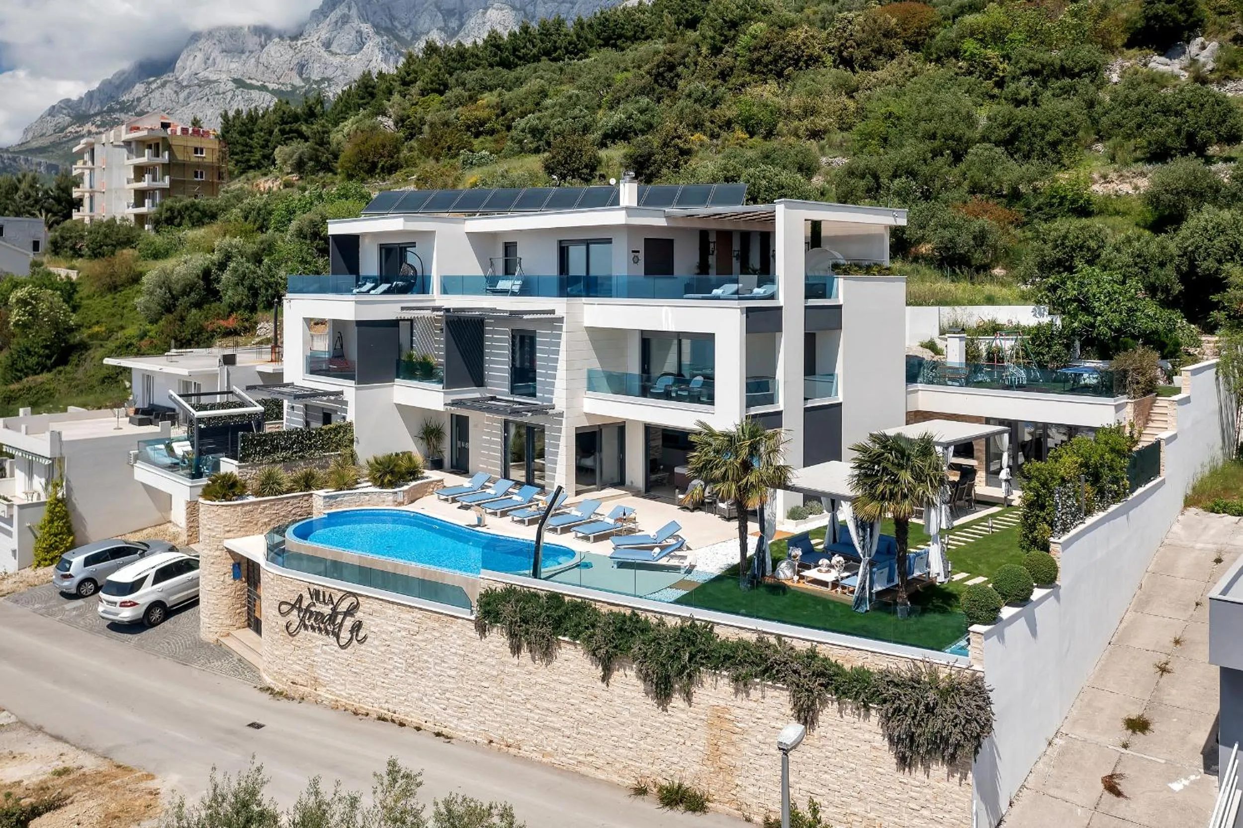 Property building in Villa Afrodita