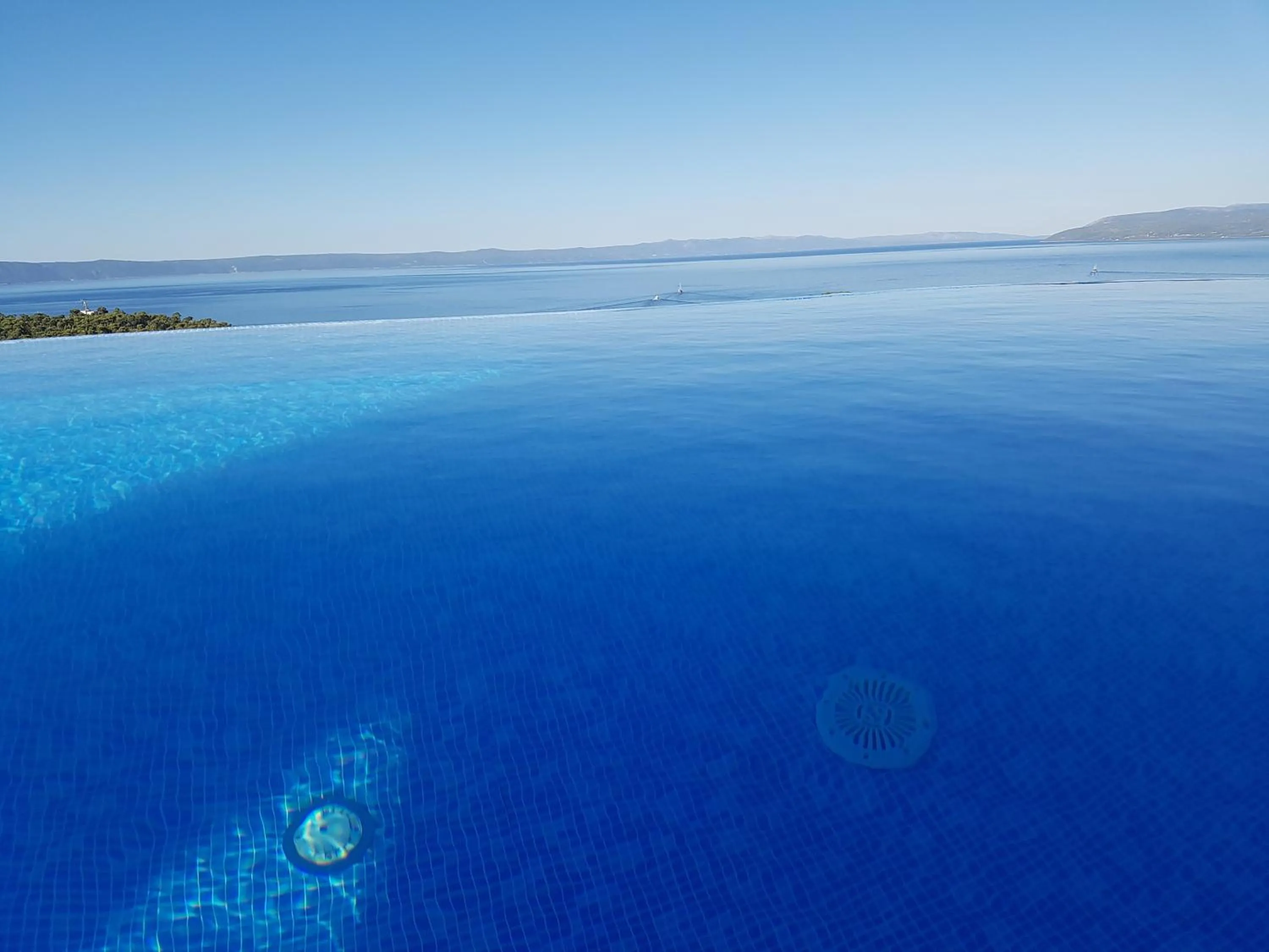 Swimming pool in Villa Afrodita