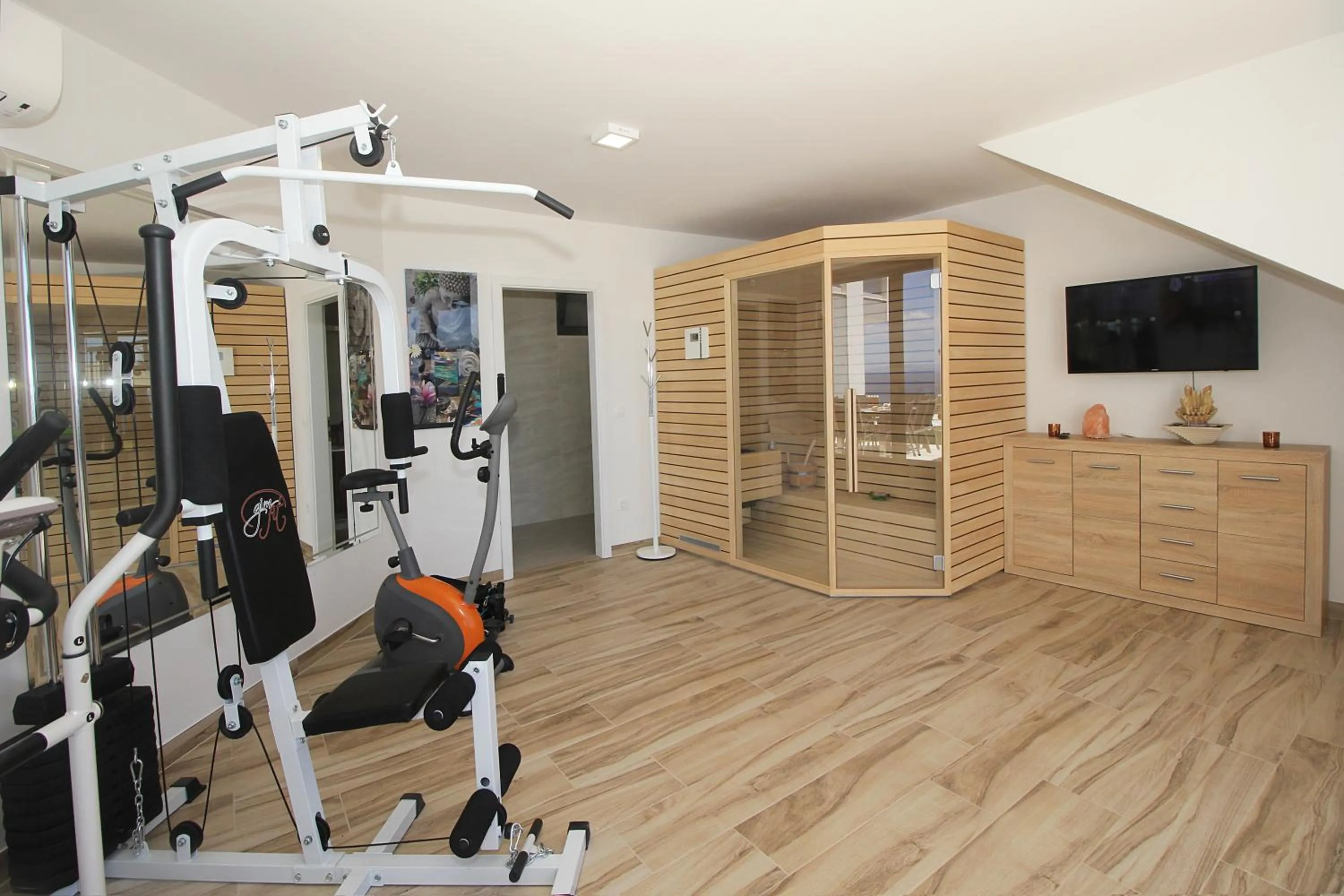 Fitness centre/facilities in Villa Afrodita