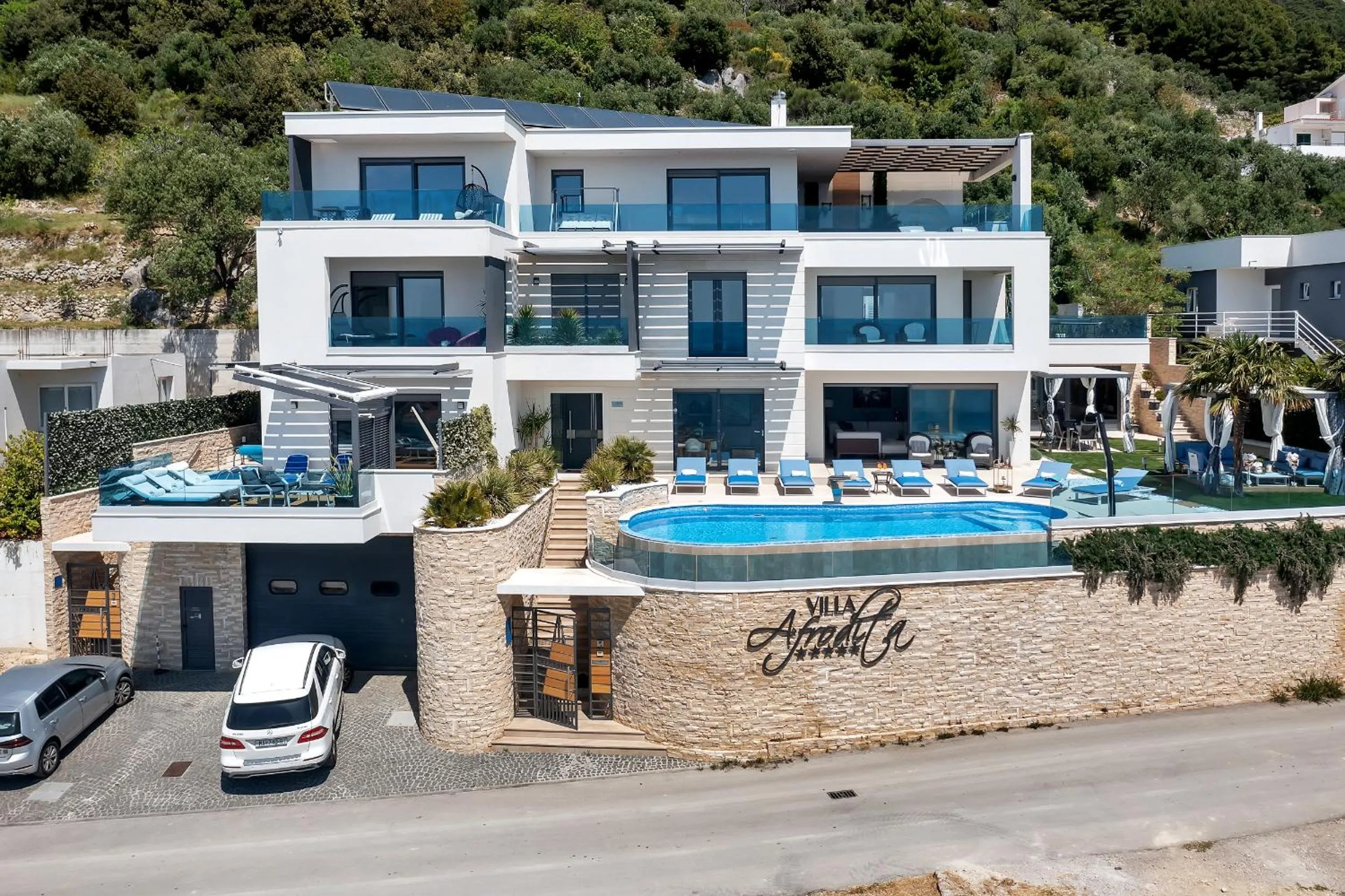 Property building in Villa Afrodita