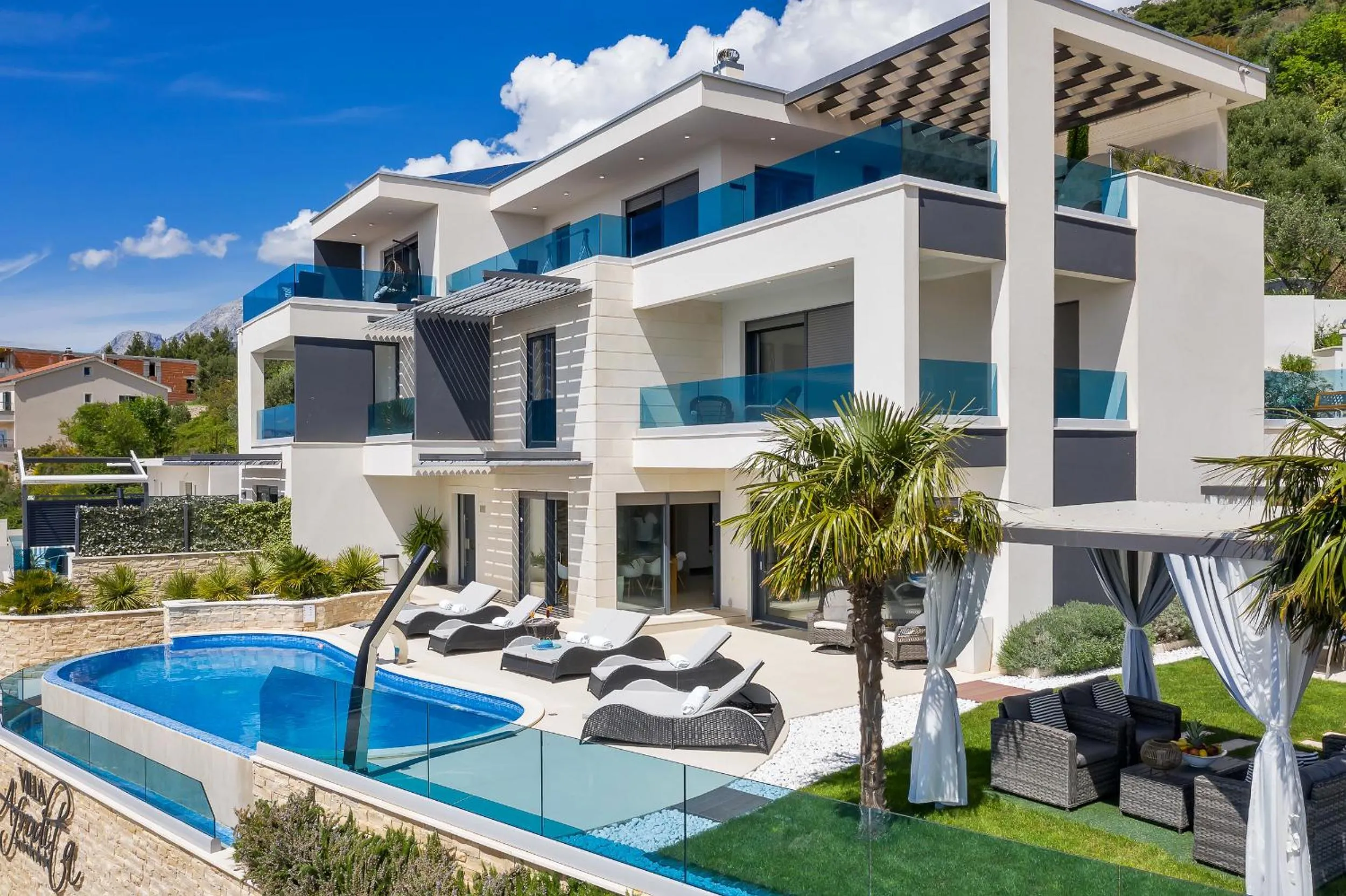 Property building in Villa Afrodita