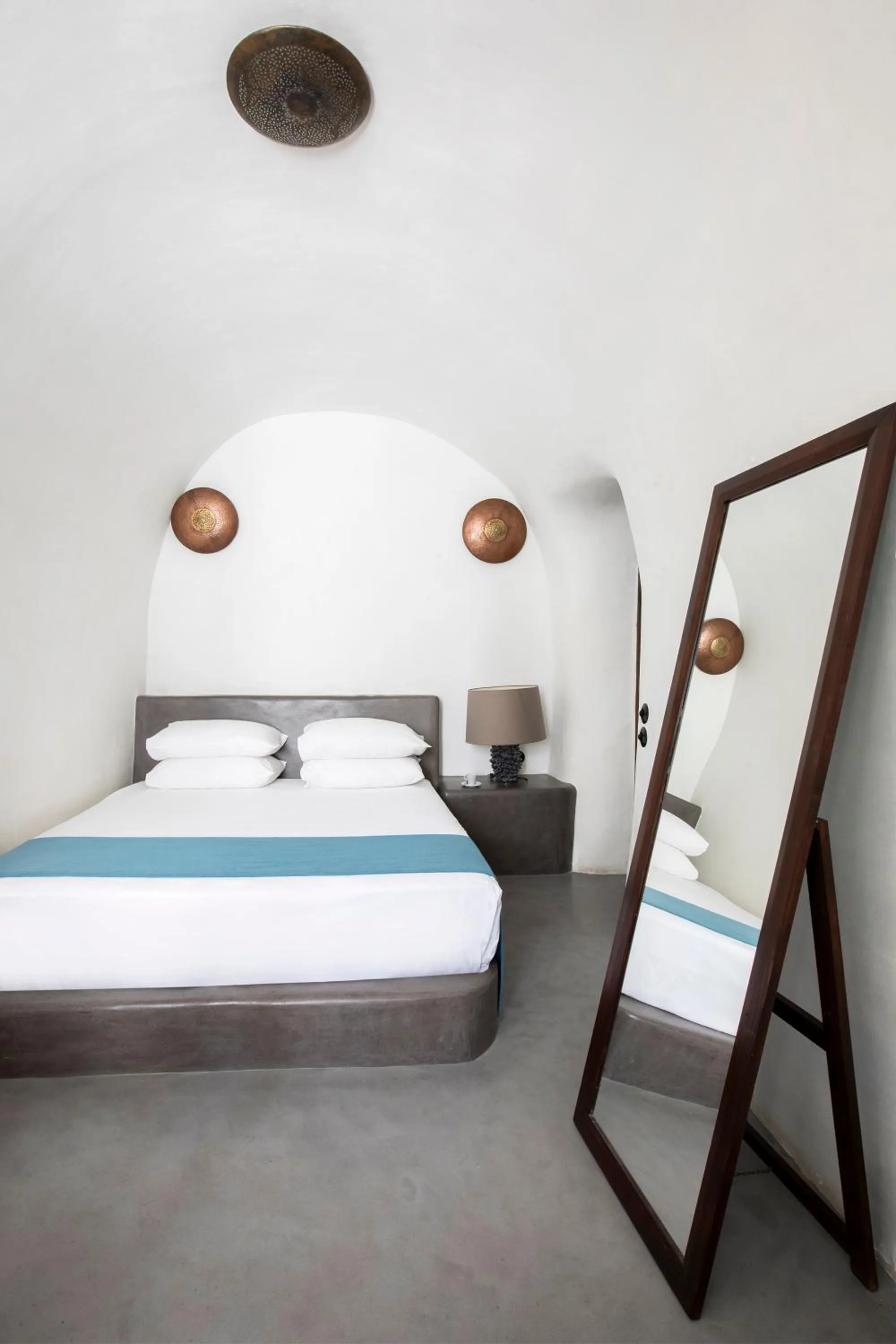 Bed in Ducato di Oia - Adults Only