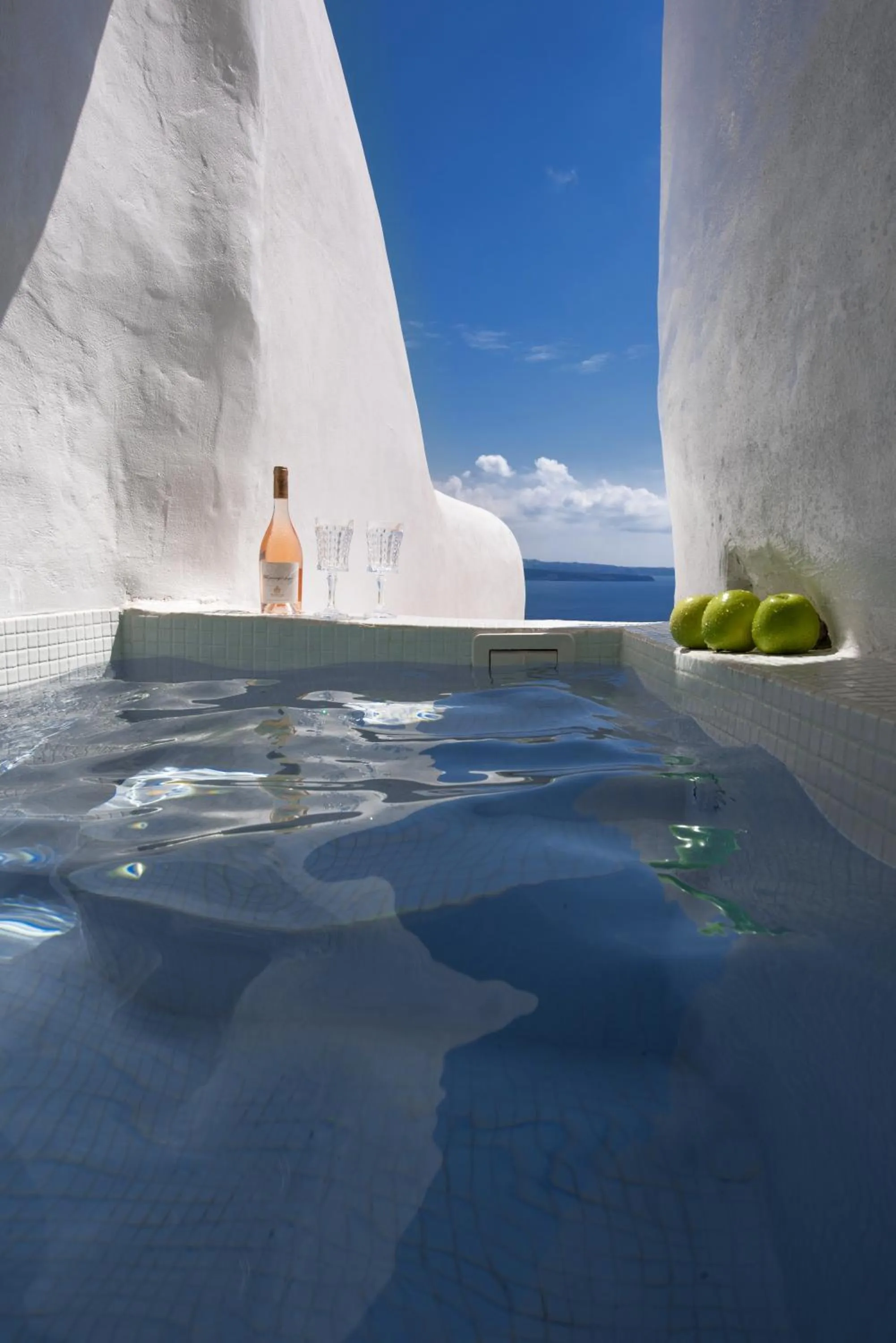 Hot Tub in Ducato di Oia - Adults Only
