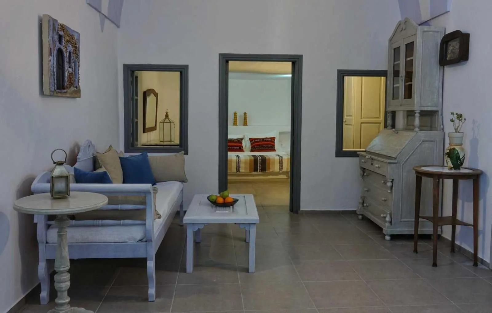 Photo of the whole room in Ducato di Oia - Adults Only