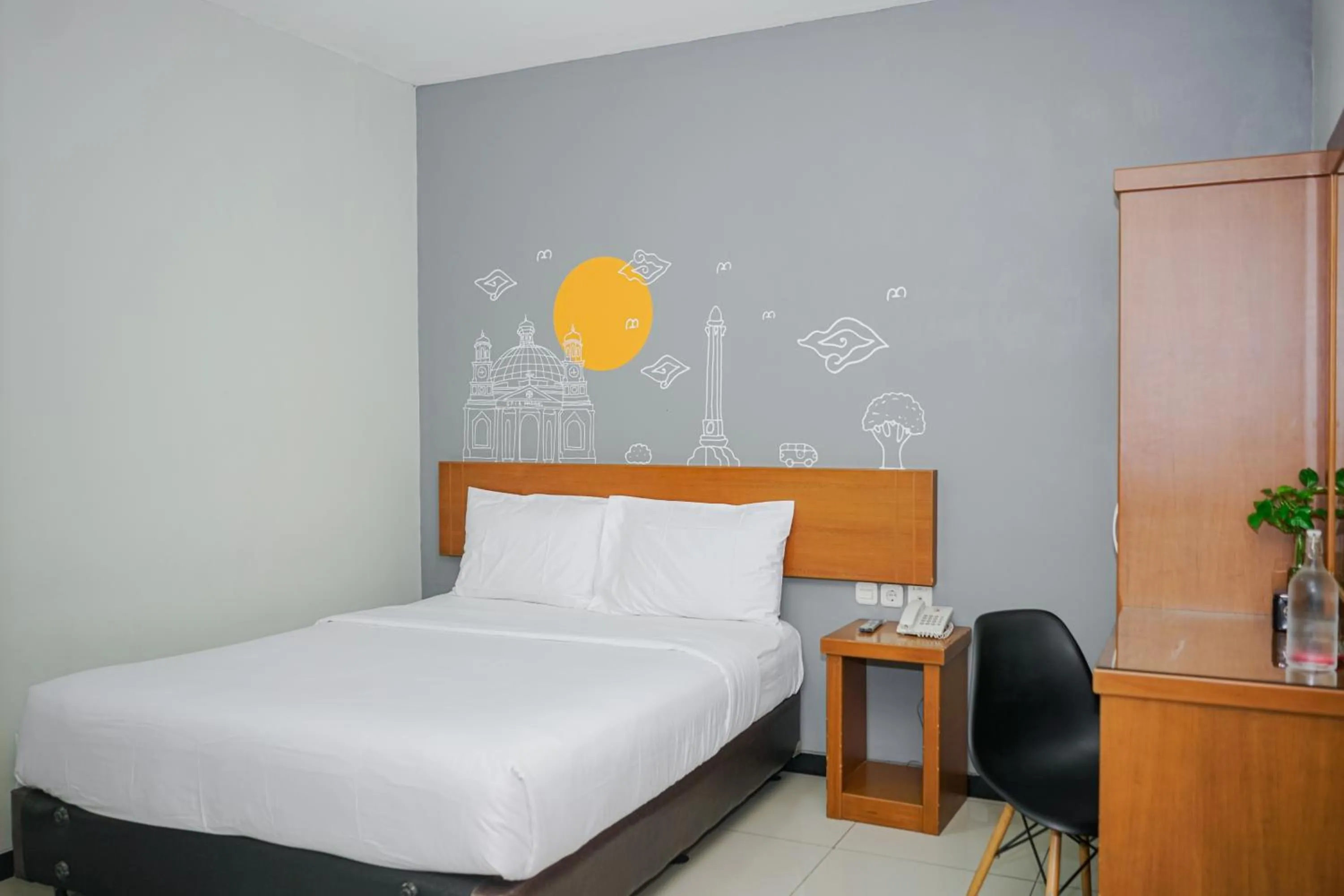 Bedroom, Bed in Sunrise Hotel Semarang