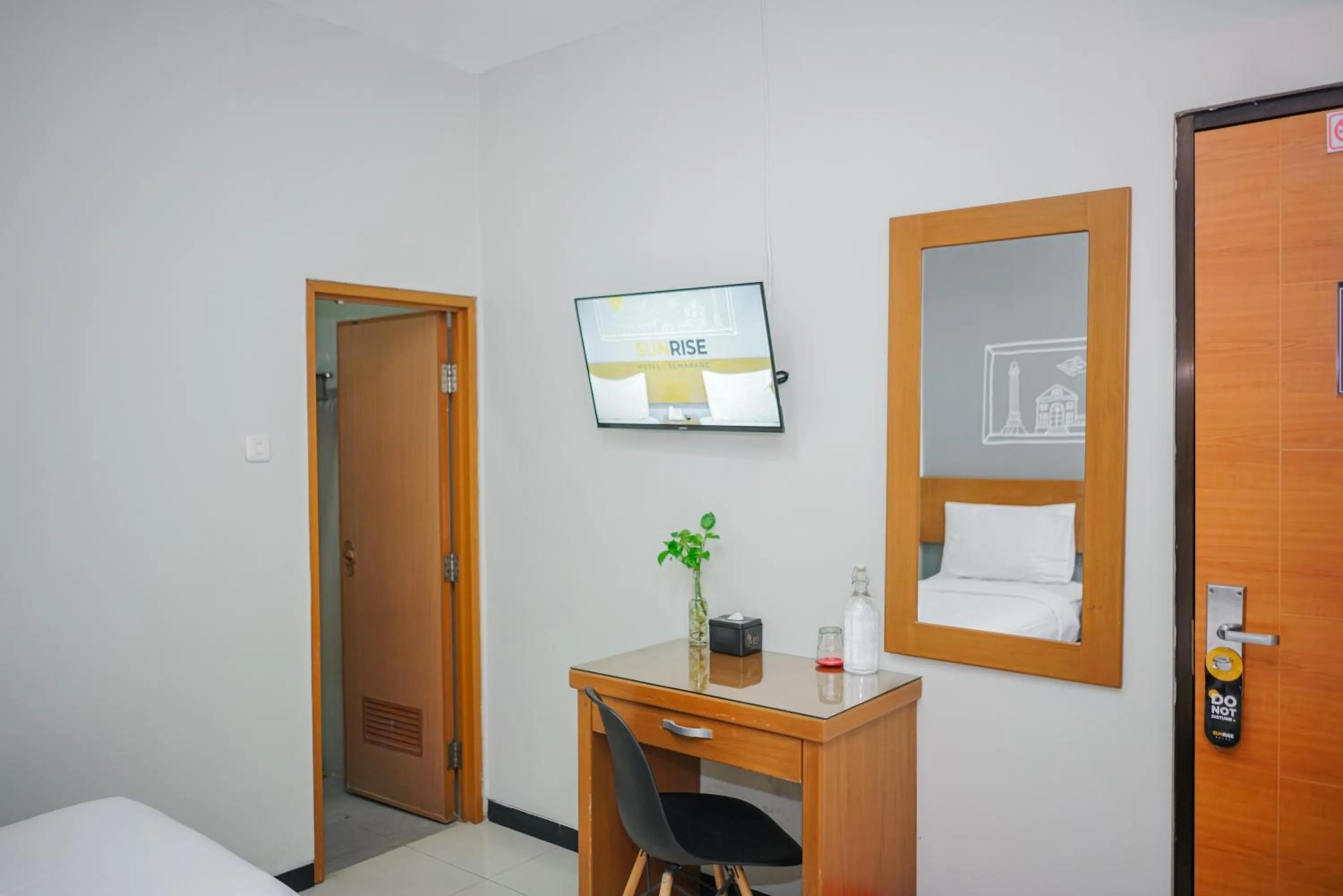 Bedroom in Sunrise Hotel Semarang