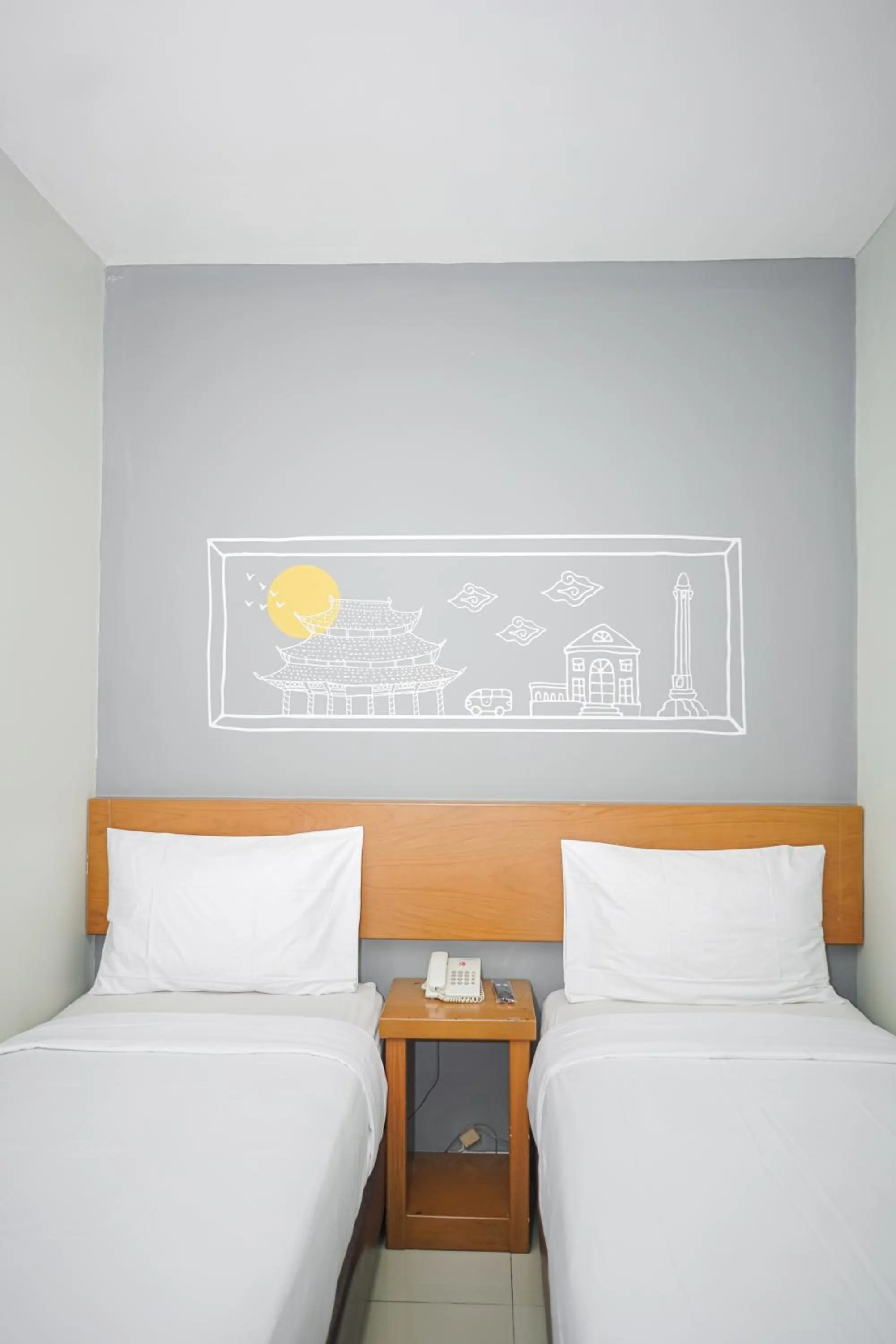 Bed in Sunrise Hotel Semarang