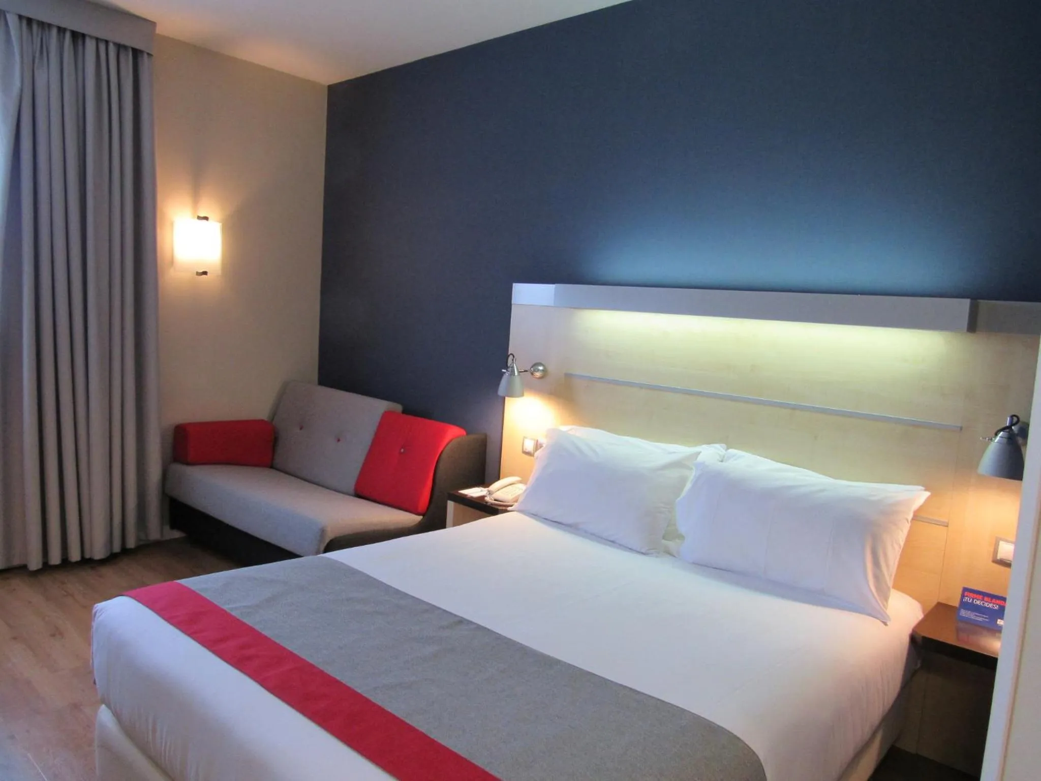 Photo of the whole room, Bed in Holiday Inn Express Sant Cugat by IHG