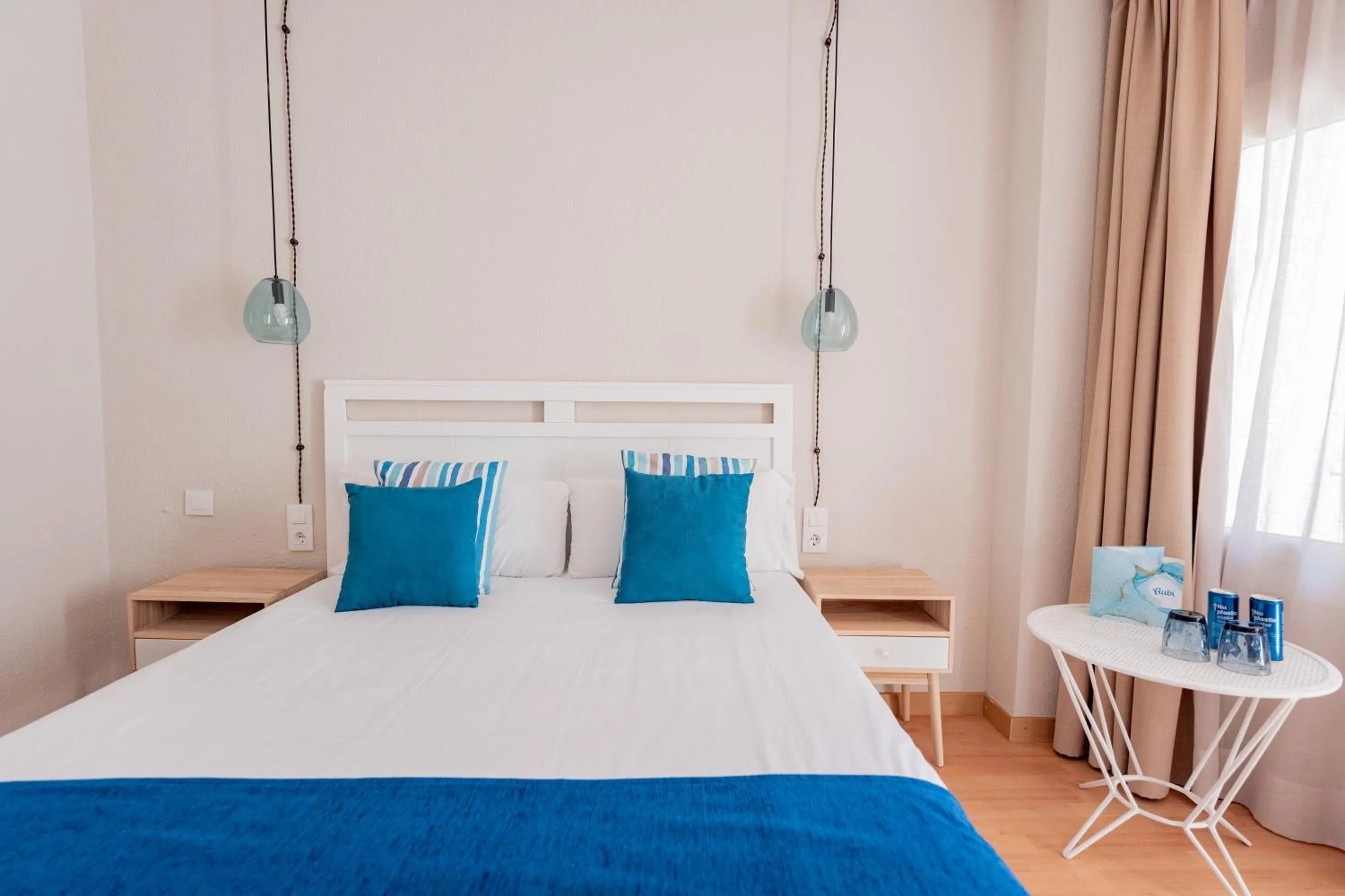 Bedroom, Bed in Hotel Aubí