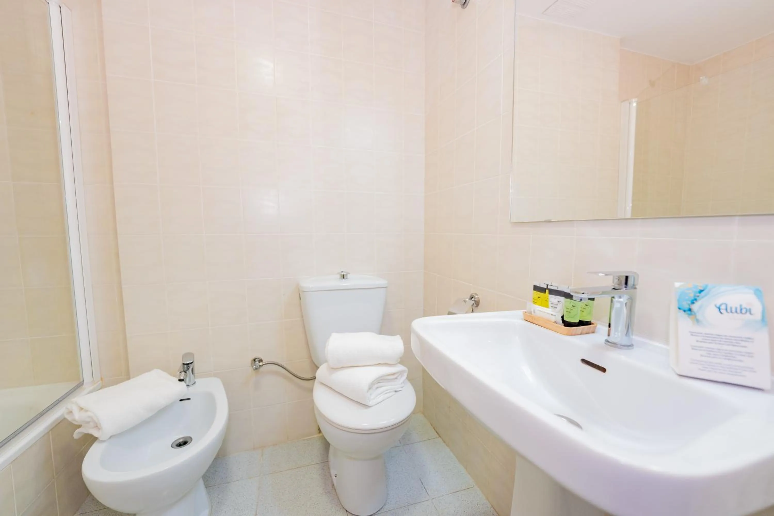Bathroom in Hotel Aubí