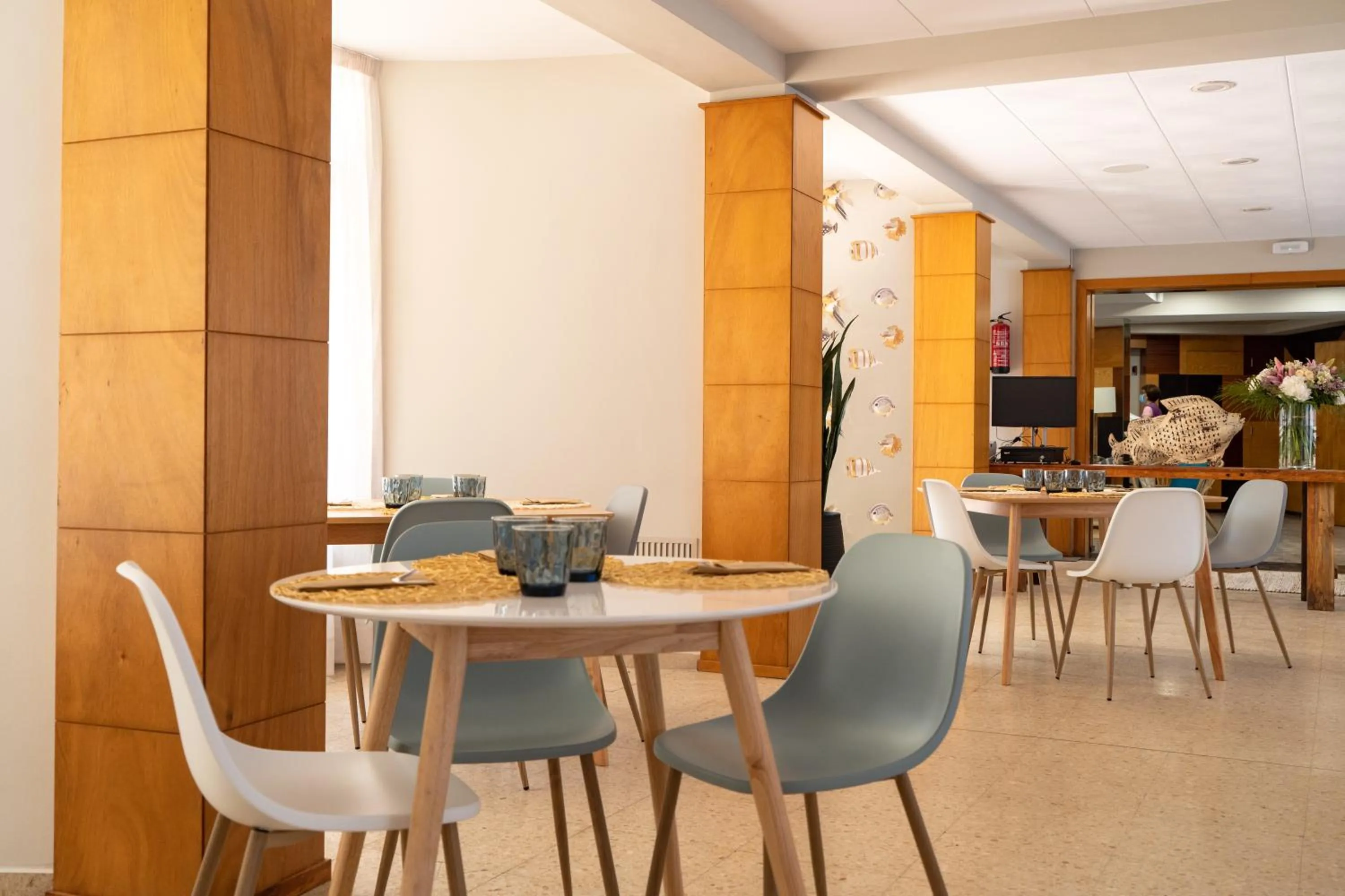 Restaurant/places to eat in Hotel Aubí